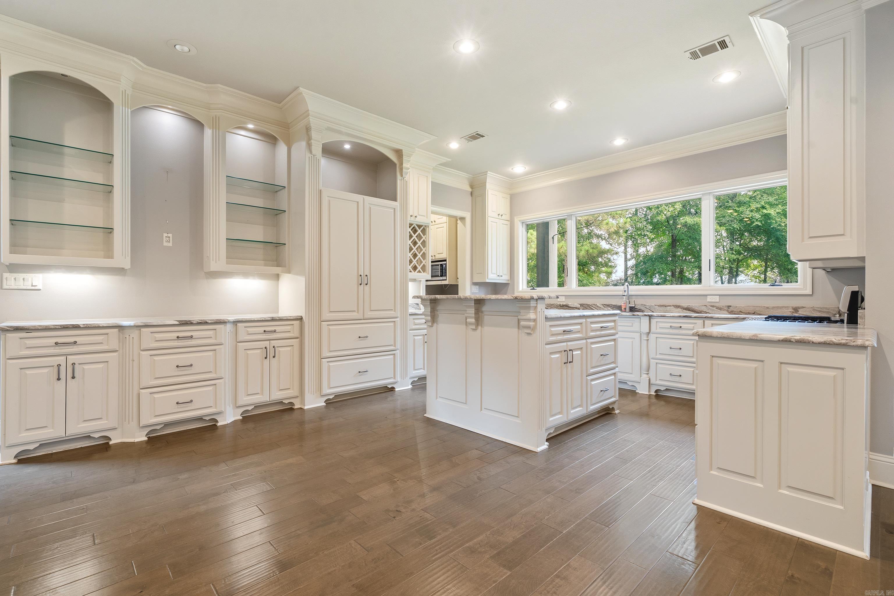 CAROLINE ACRES - Residential