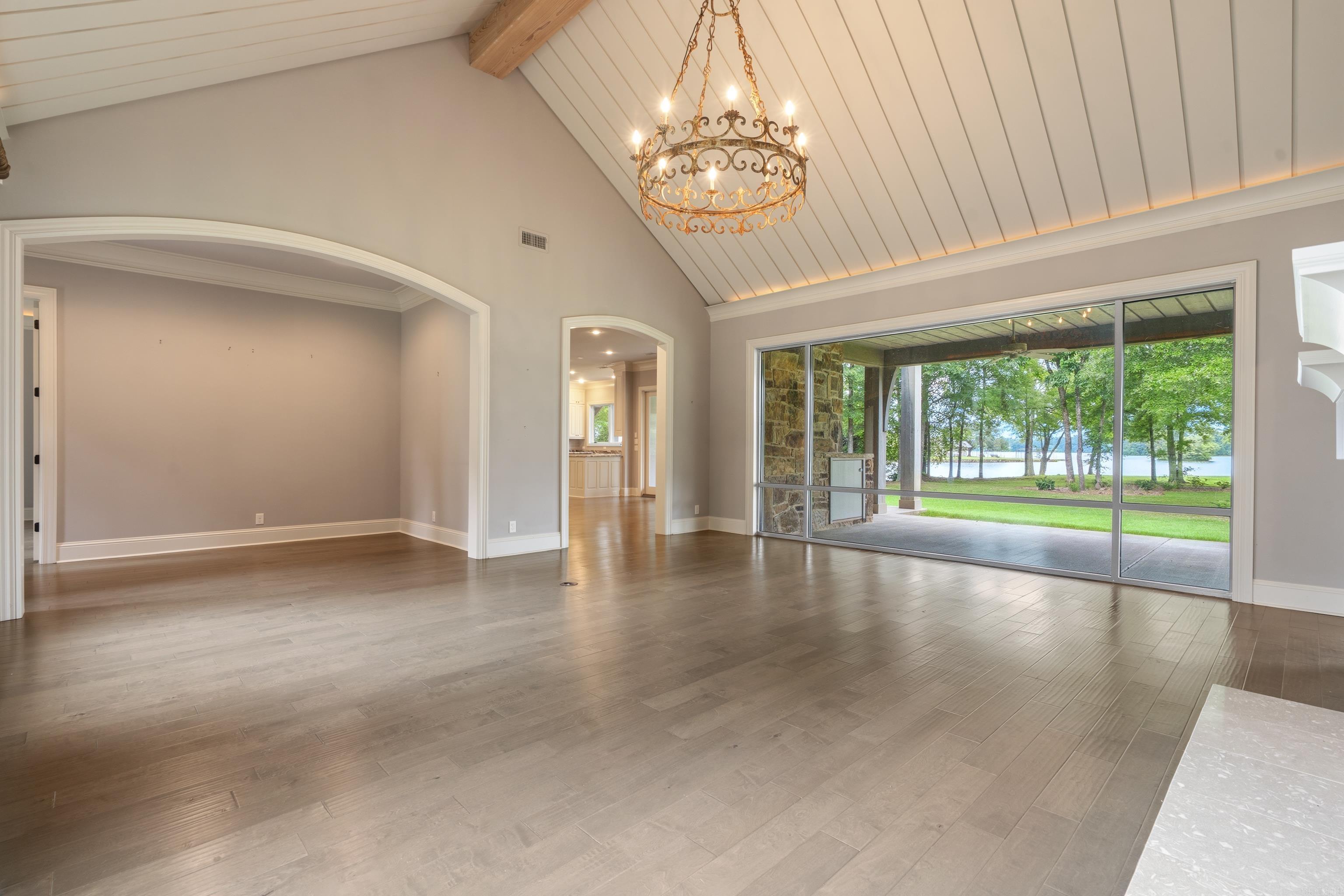 CAROLINE ACRES - Residential