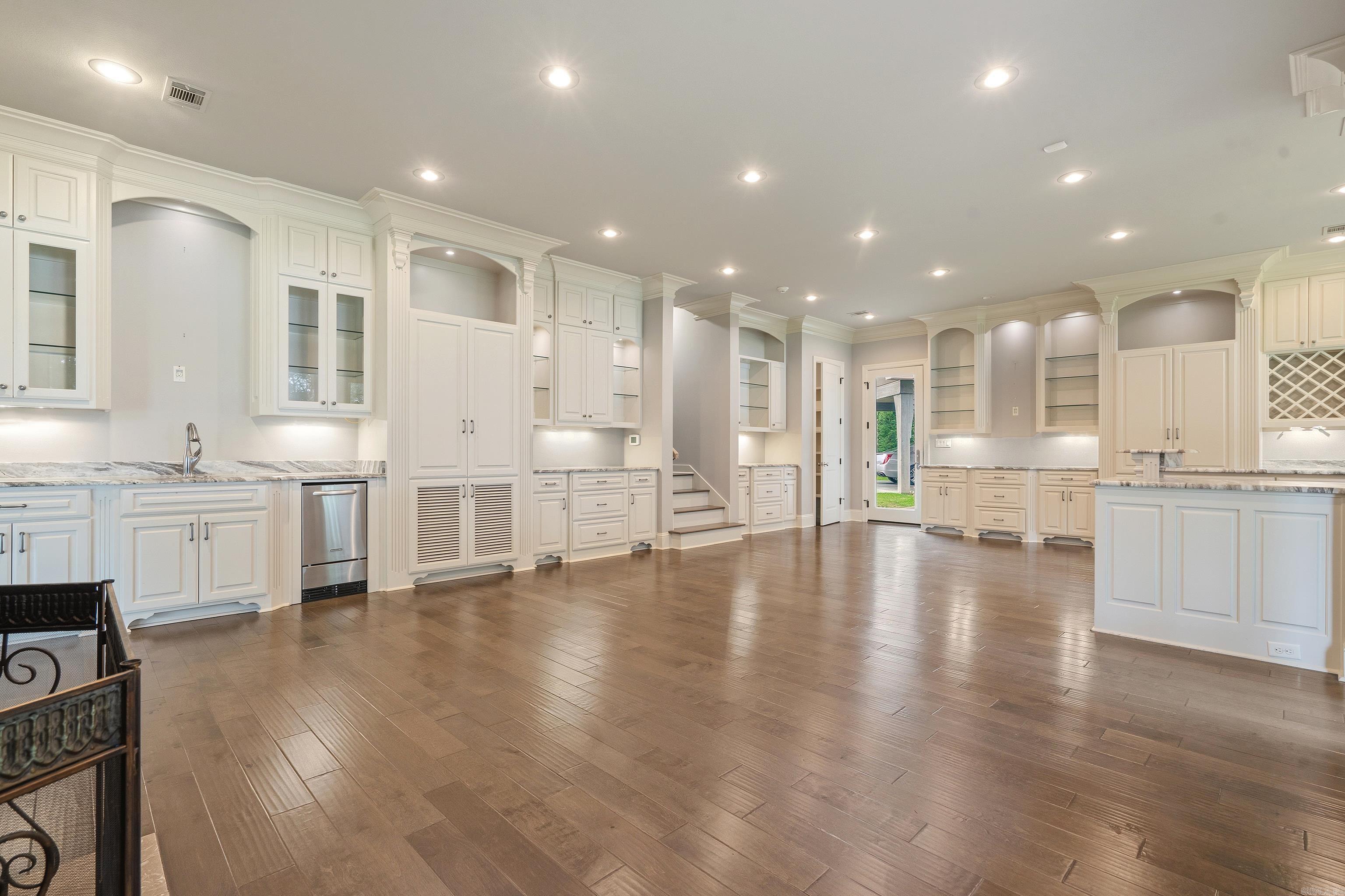 CAROLINE ACRES - Residential