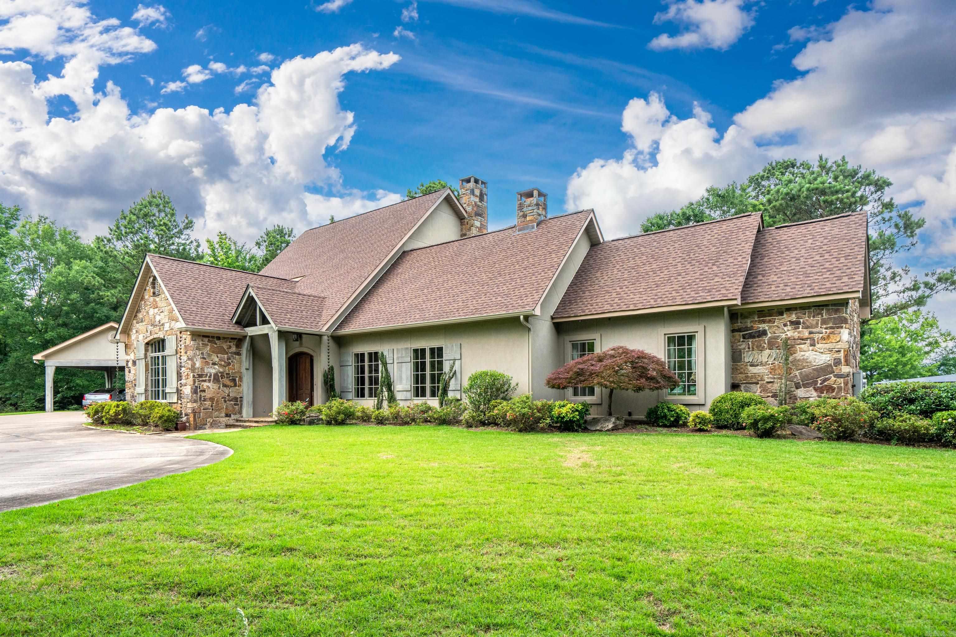 CAROLINE ACRES - Residential