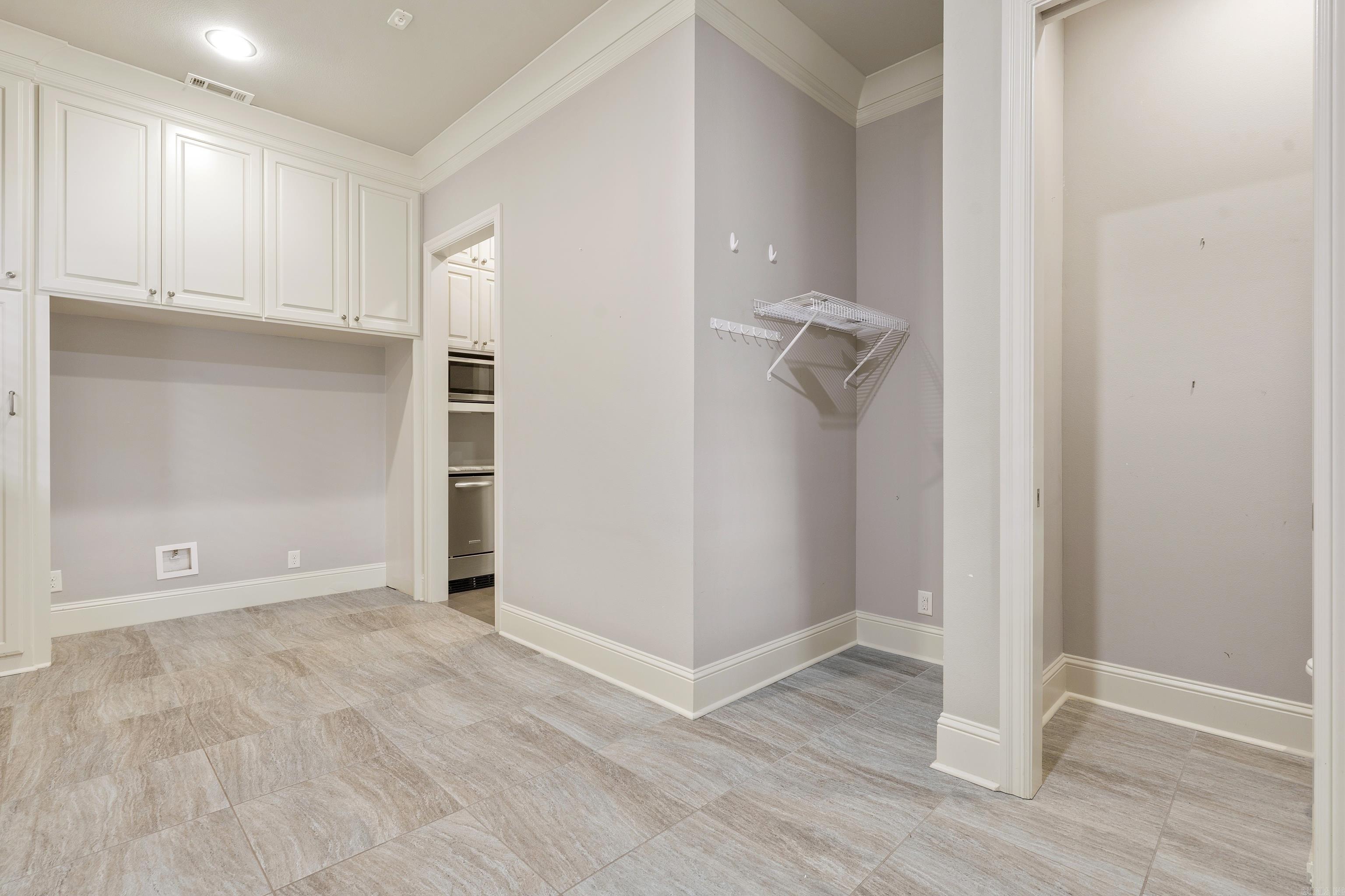 CAROLINE ACRES - Residential
