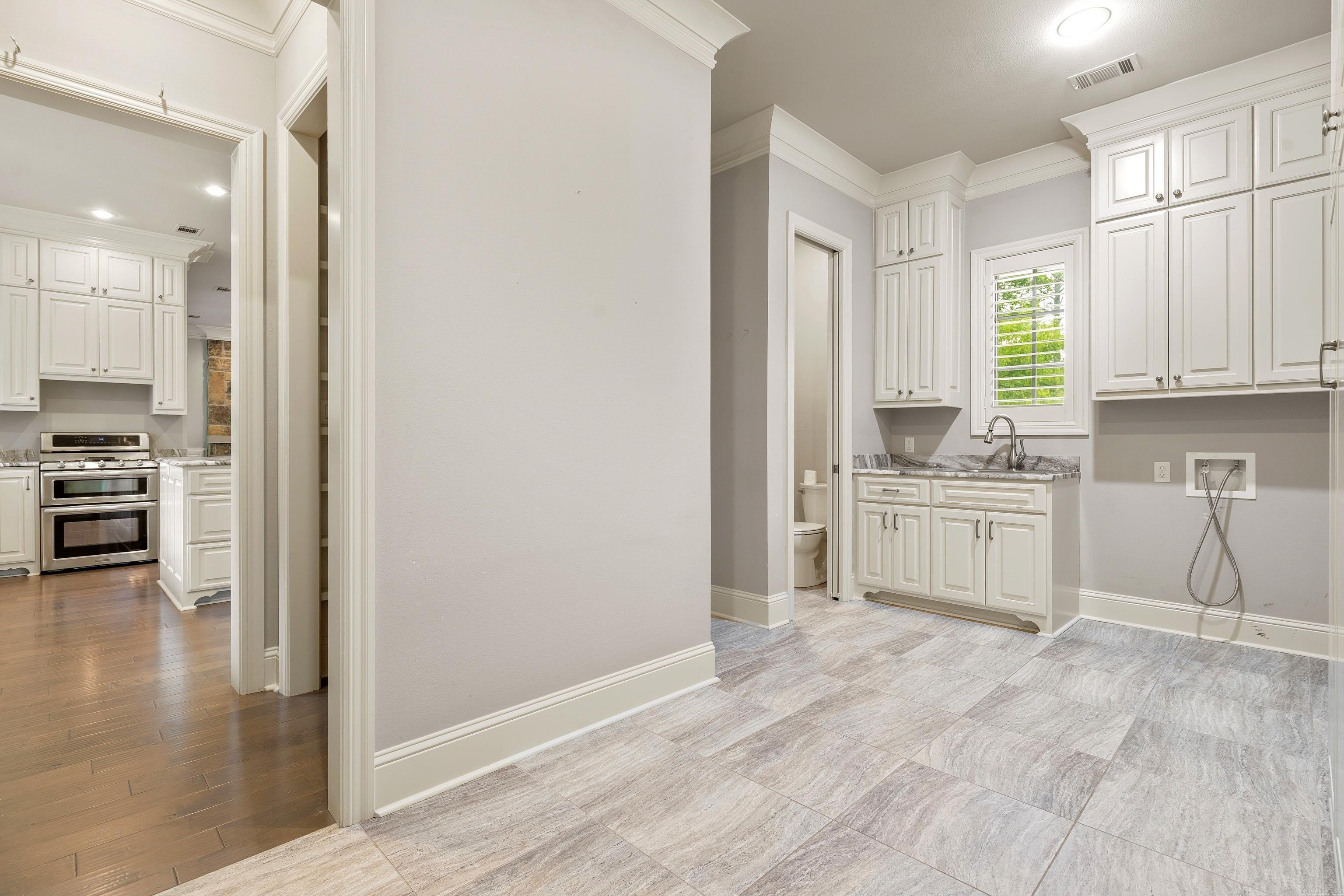 CAROLINE ACRES - Residential