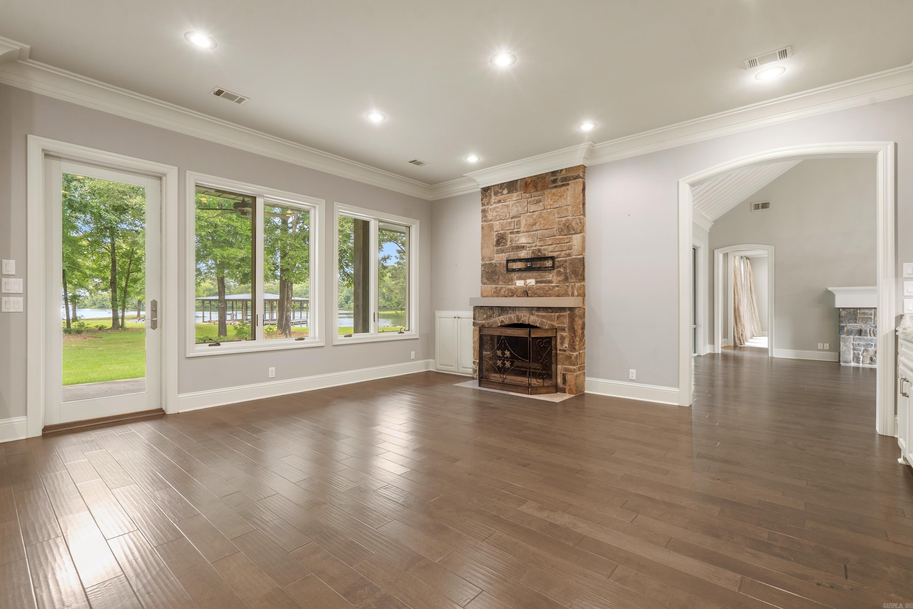 CAROLINE ACRES - Residential