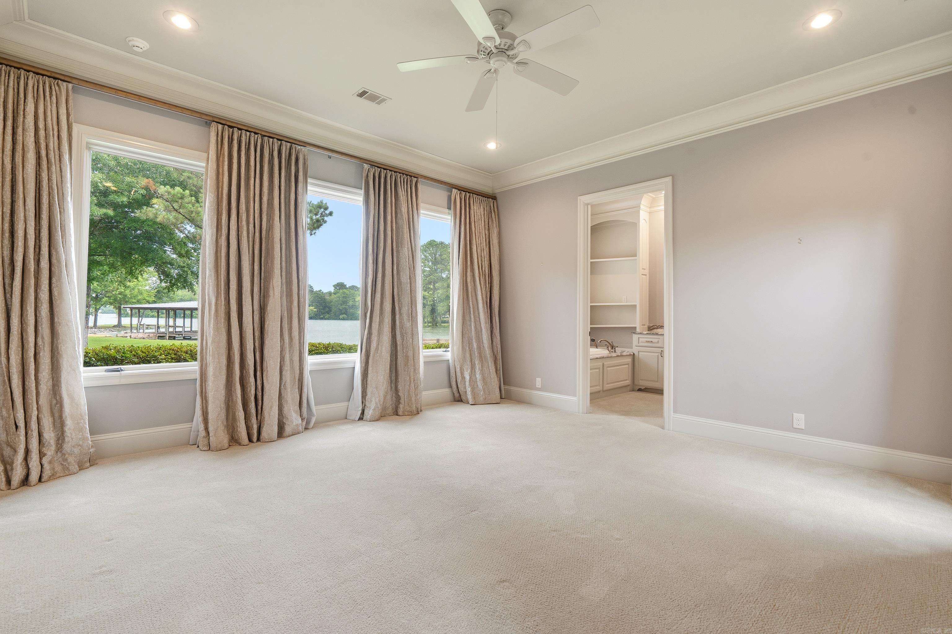 CAROLINE ACRES - Residential