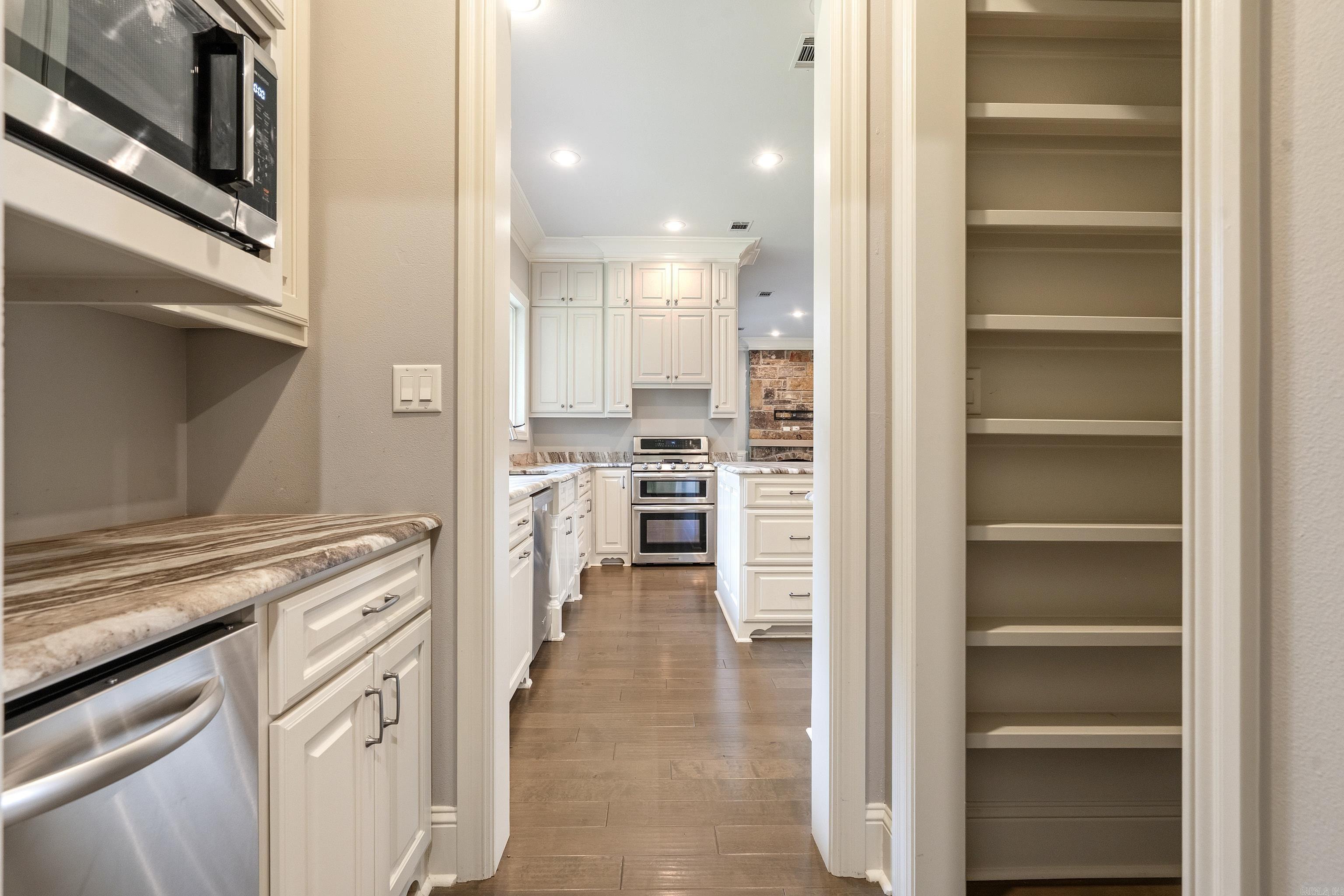 CAROLINE ACRES - Residential