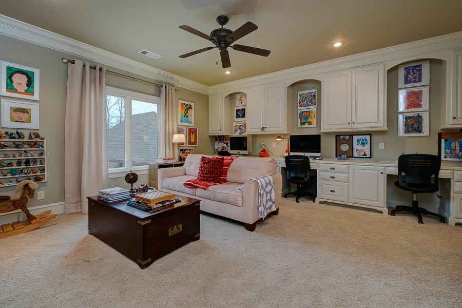 CHENAL VALLEY SOLOGNE CIRCLE - Residential