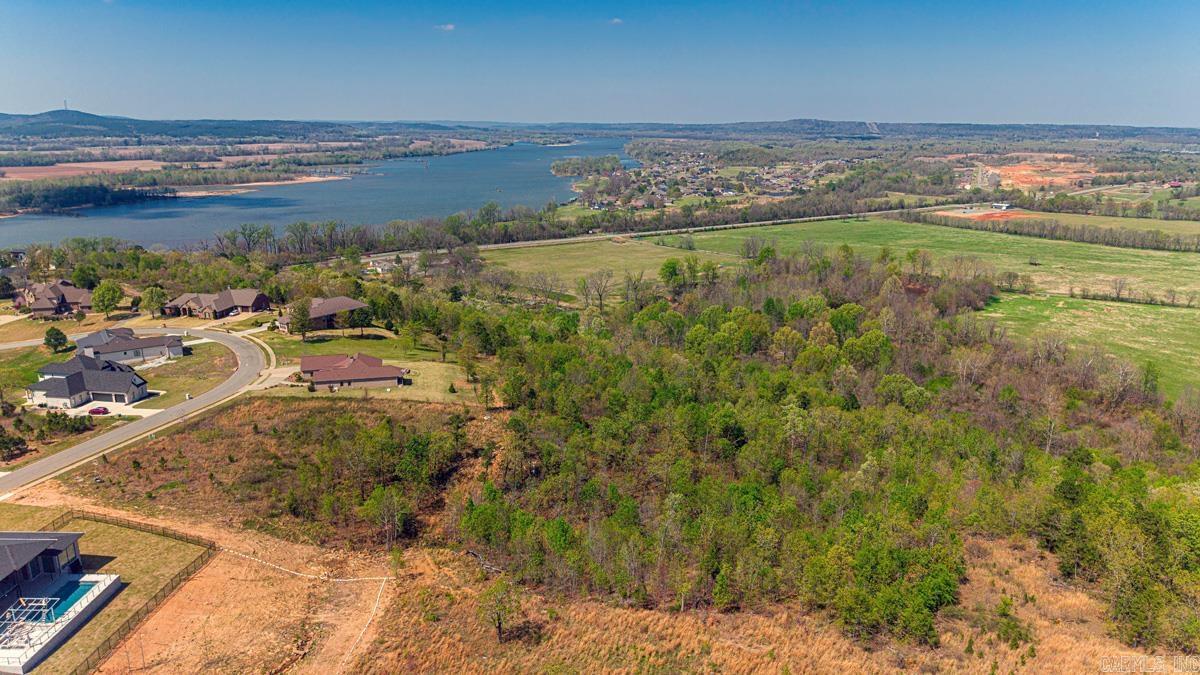 MOUNTAIN CREST ESTATES - Land