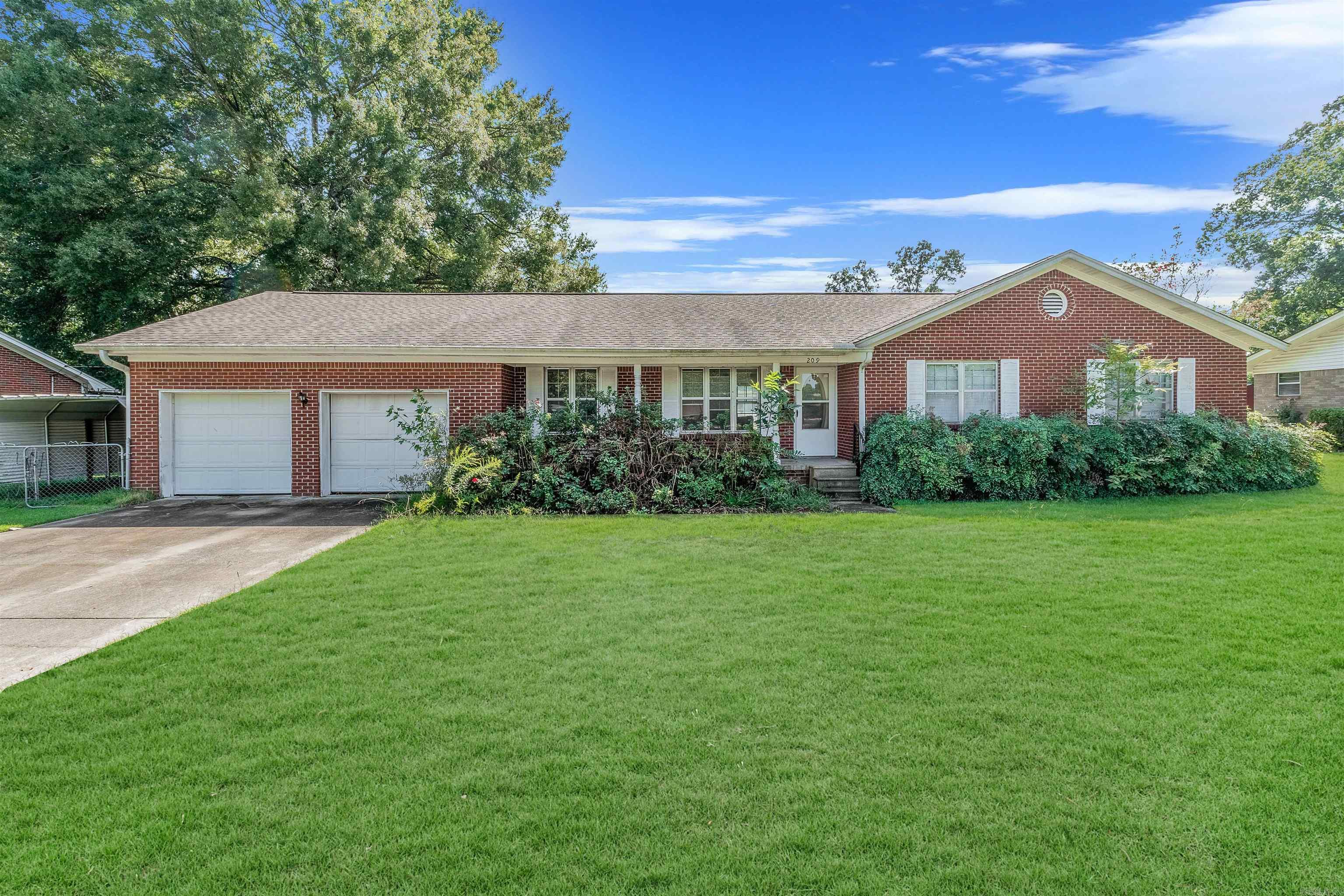 INDIANHEAD LAKES EST - Residential