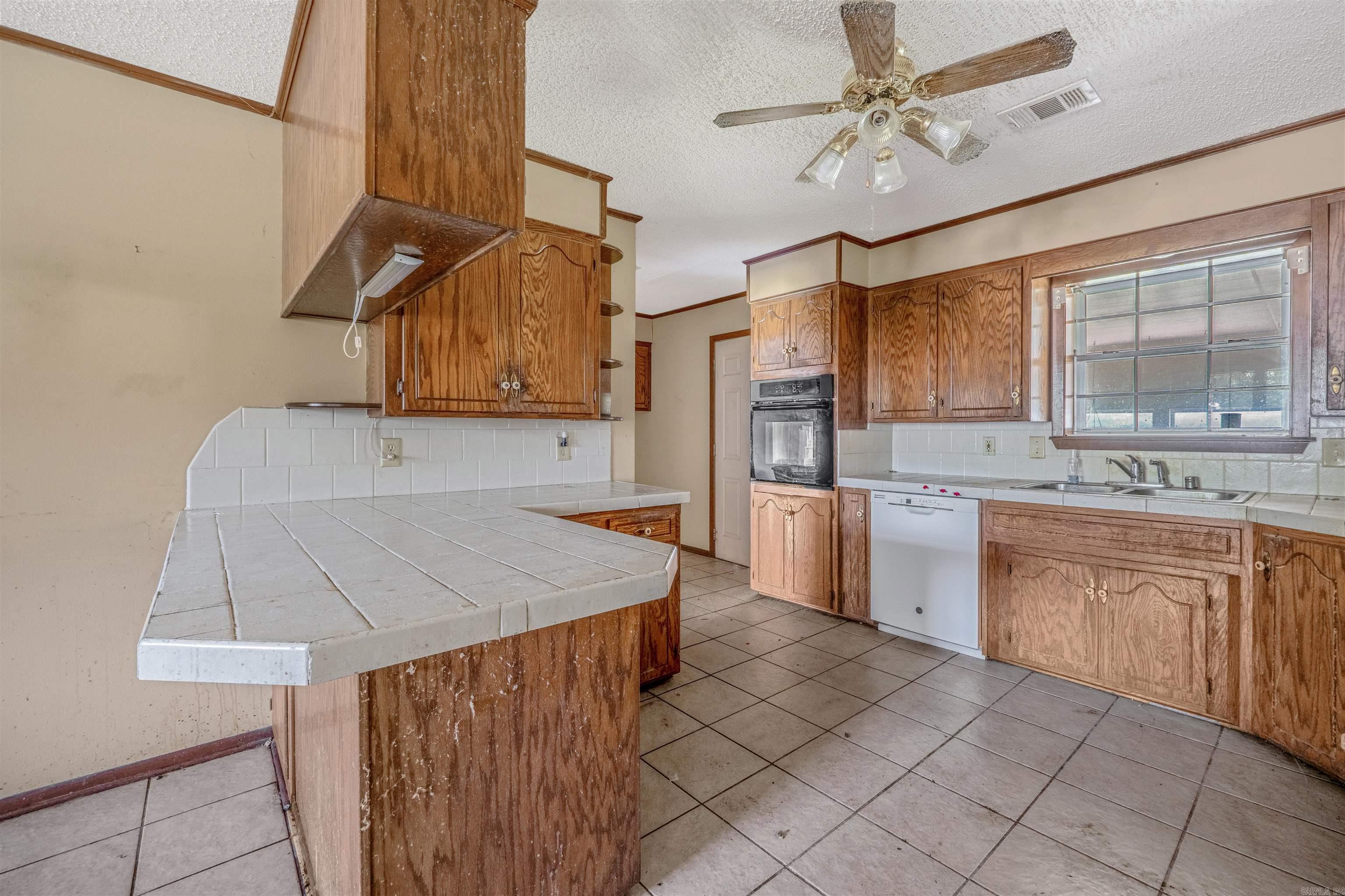 INDIANHEAD LAKES EST - Residential