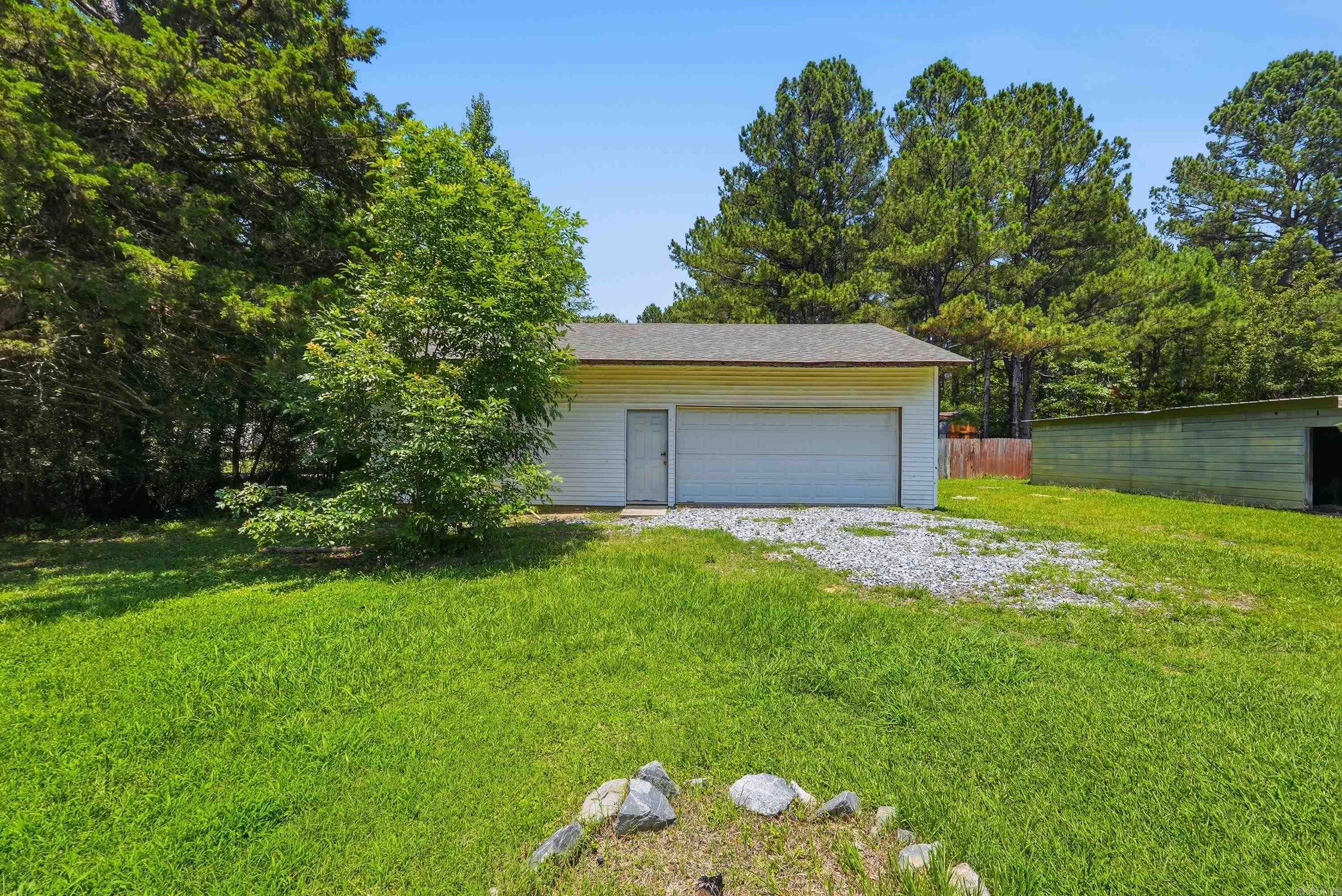 LONE PINE - Residential