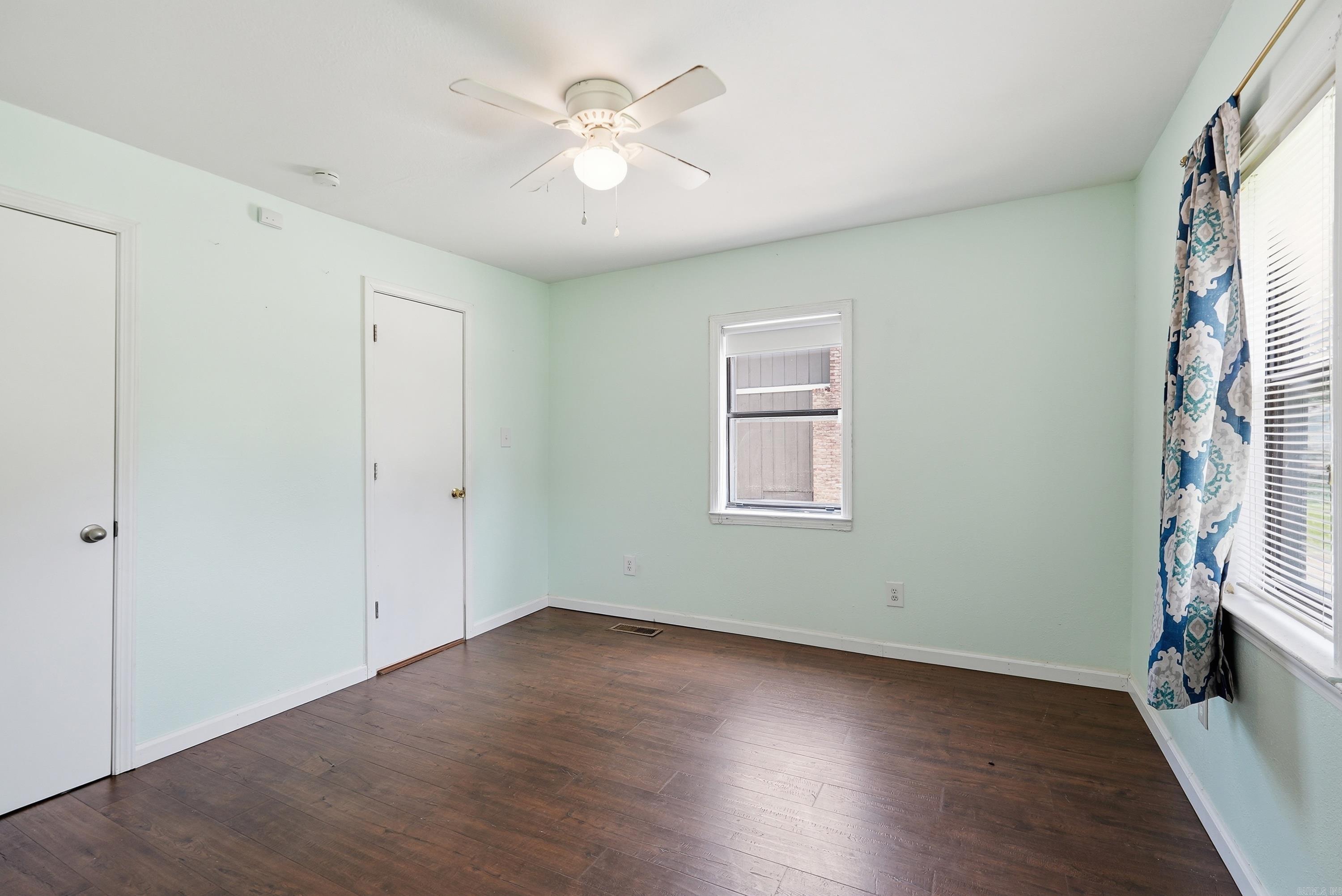LONE PINE - Residential
