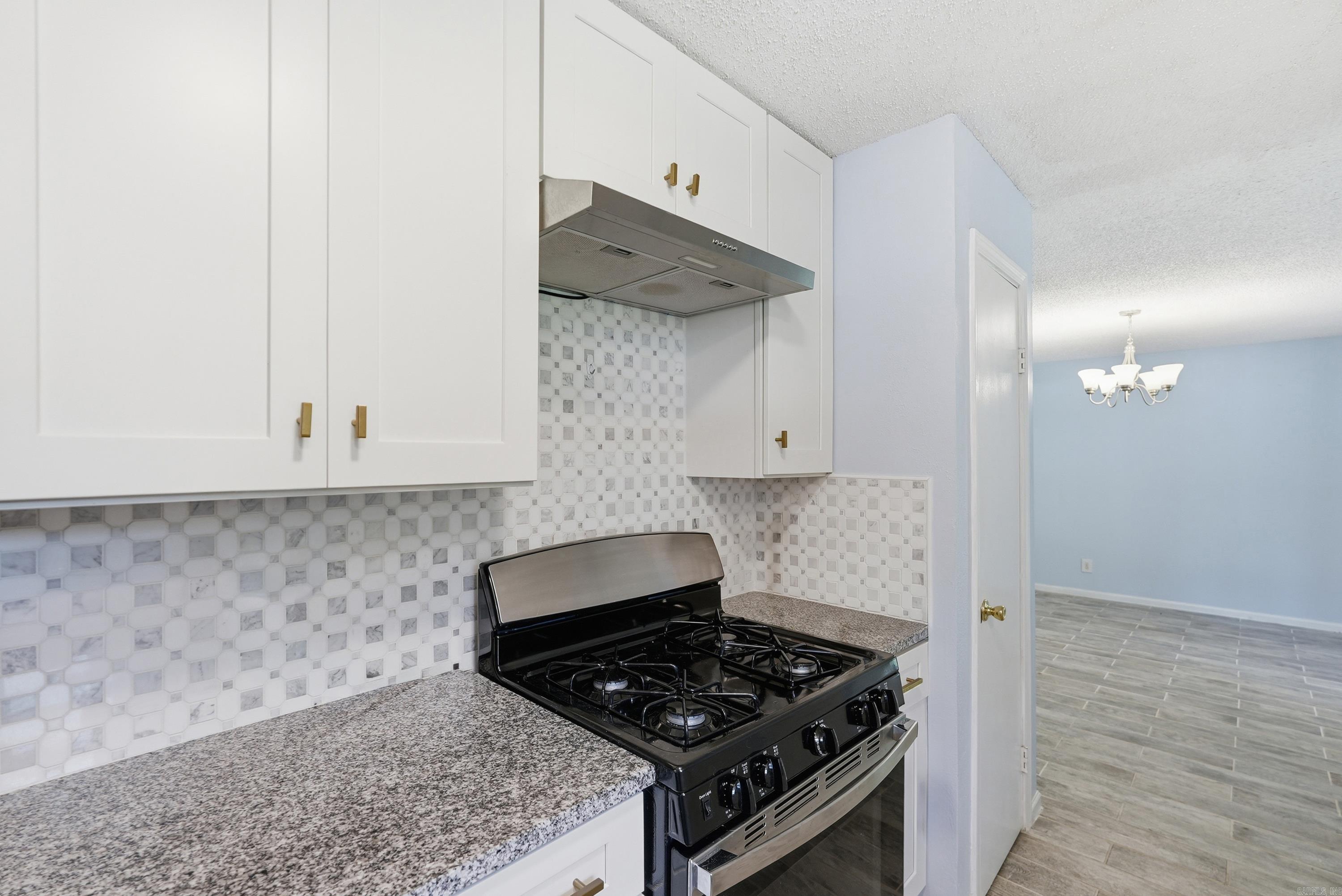 LONE PINE - Residential