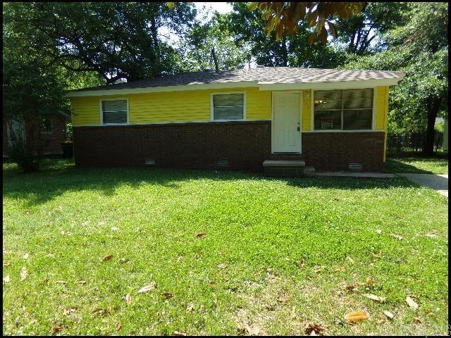 *NORTH LITTLE ROCK* UPDATED HOME IN THE GREENLEA SUBDIVISION!! This 3 Bedroom And 1 Bath Home Features Over 900 Sqft! Refrigerator, Stove, And Dishwasher Included In Kitchen With Eat-In Dining Area! Luxury Vinyl Planking Throughout! Washer/Dryer Hookups! Fenced Backyard! Extra Storage! Pad For Parking! PET FRIENDLY!! AVAILABLE NOW!!!<a href='https://raineyrealty.com/virtualtour.php?r=V4CGjU'> Click here for a 360° Virtual Tour</a>