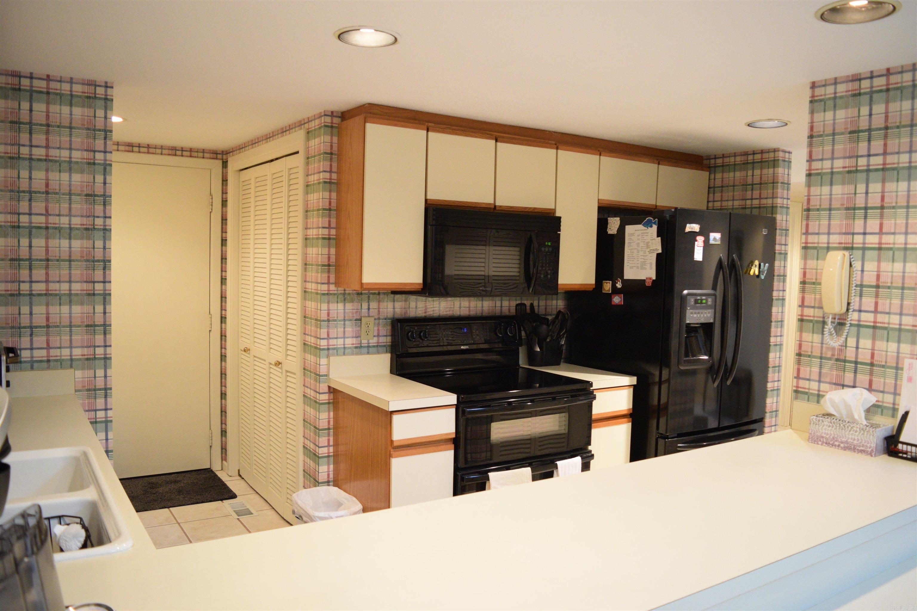 COUNTRY CLUB RIDGE - Residential