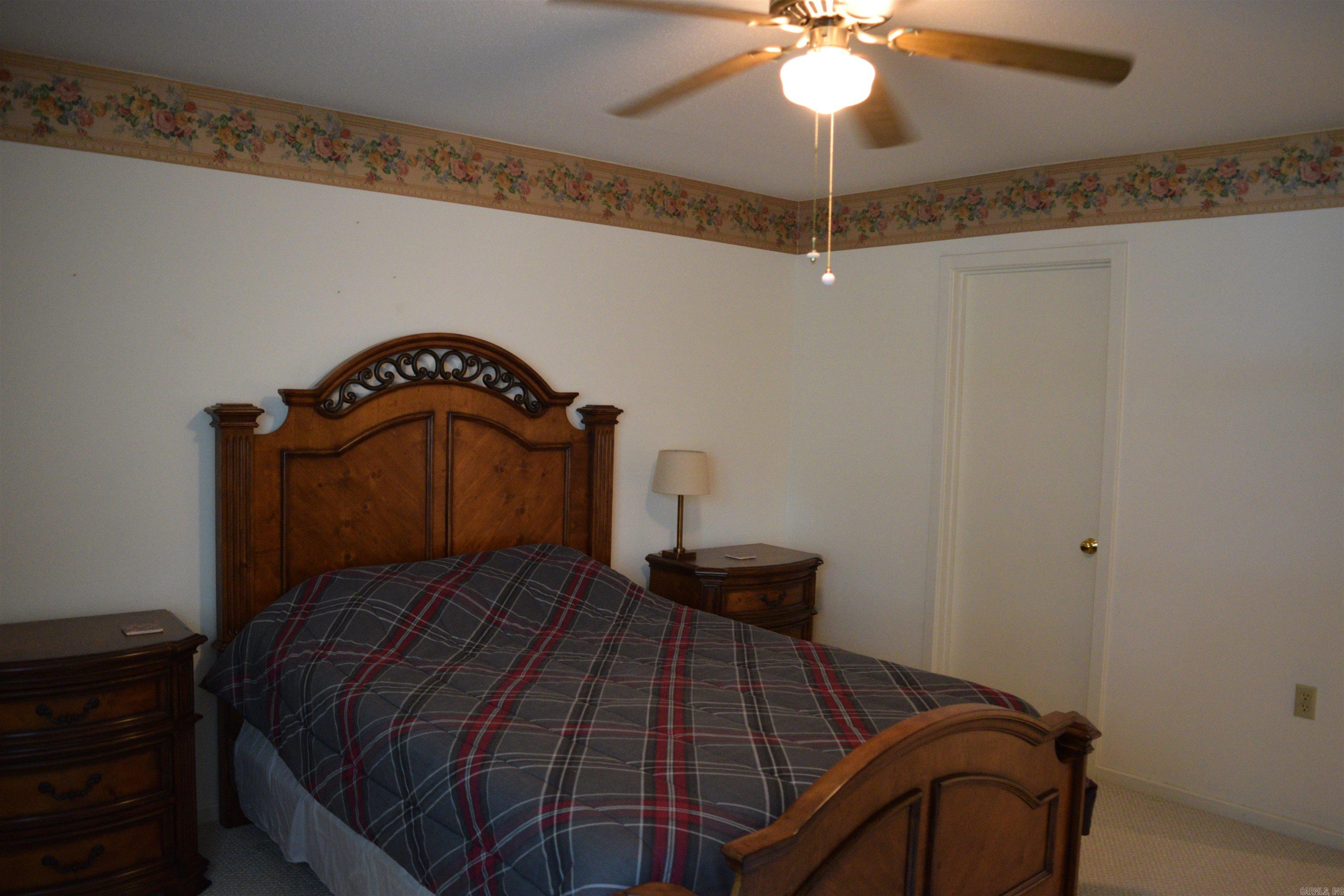 COUNTRY CLUB RIDGE - Residential