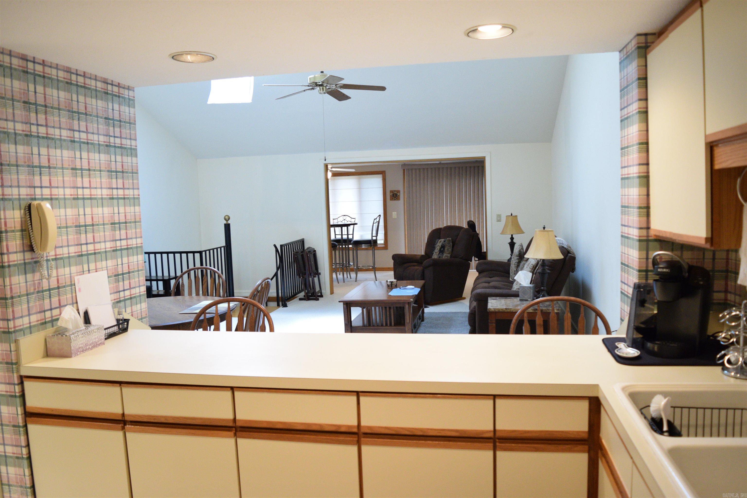 COUNTRY CLUB RIDGE - Residential