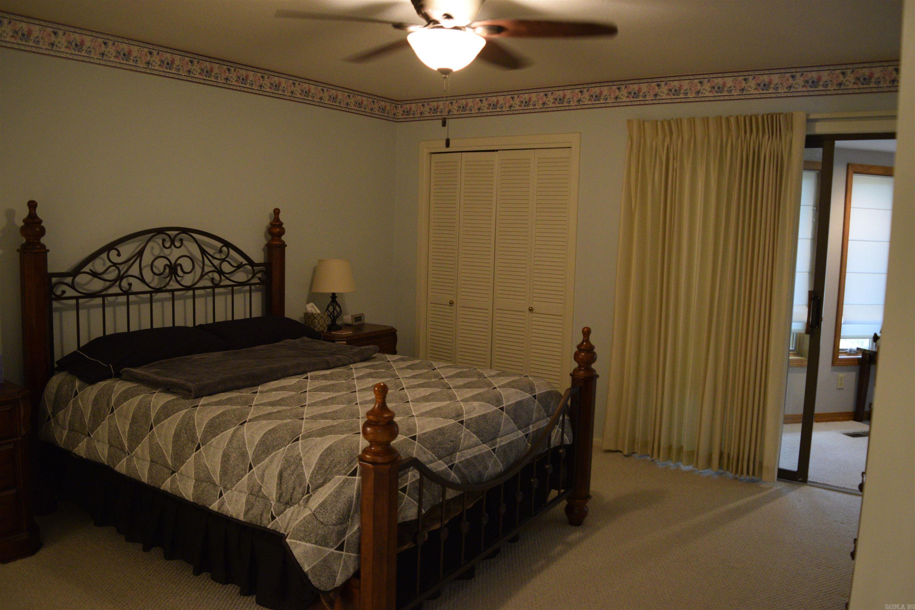 COUNTRY CLUB RIDGE - Residential