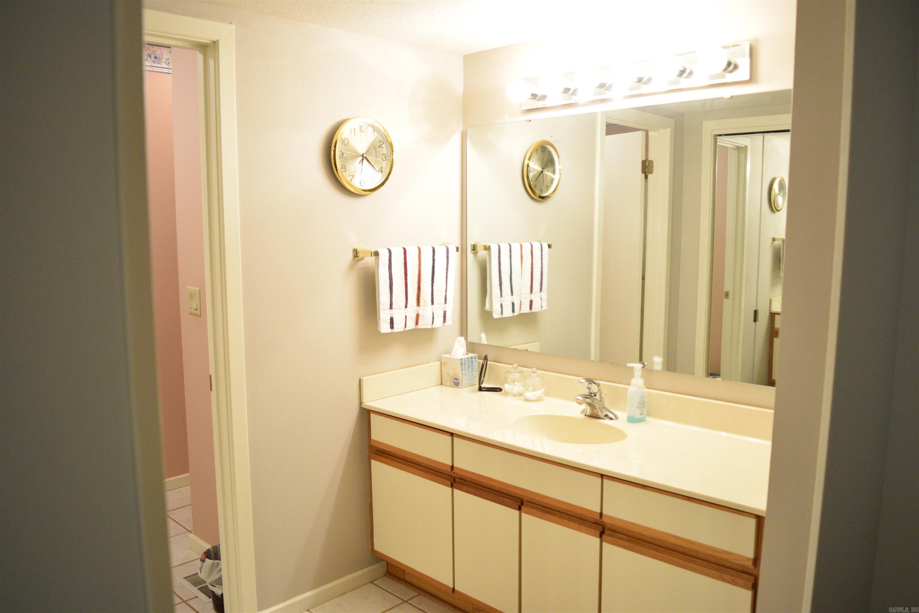 COUNTRY CLUB RIDGE - Residential