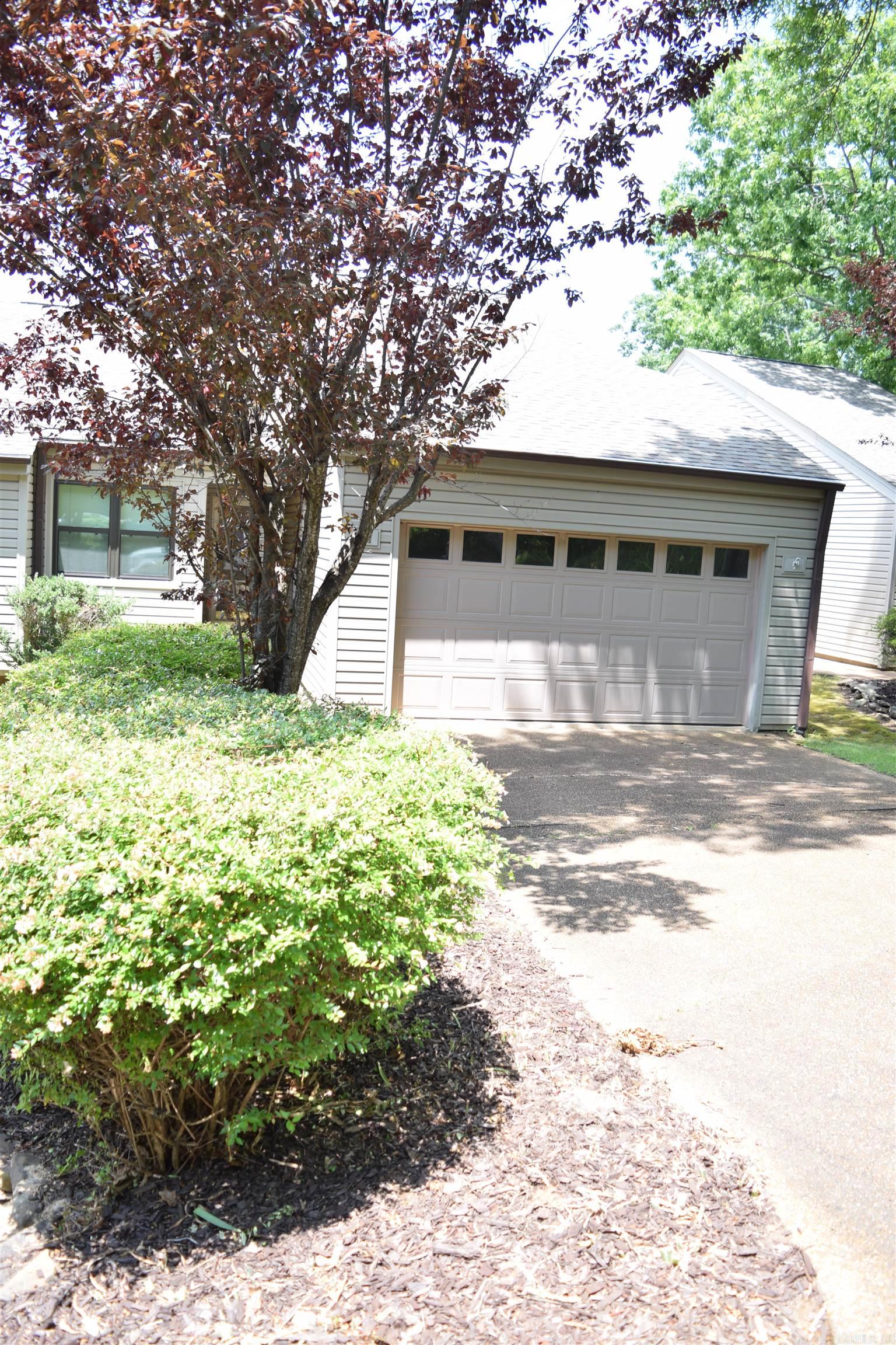 COUNTRY CLUB RIDGE - Residential