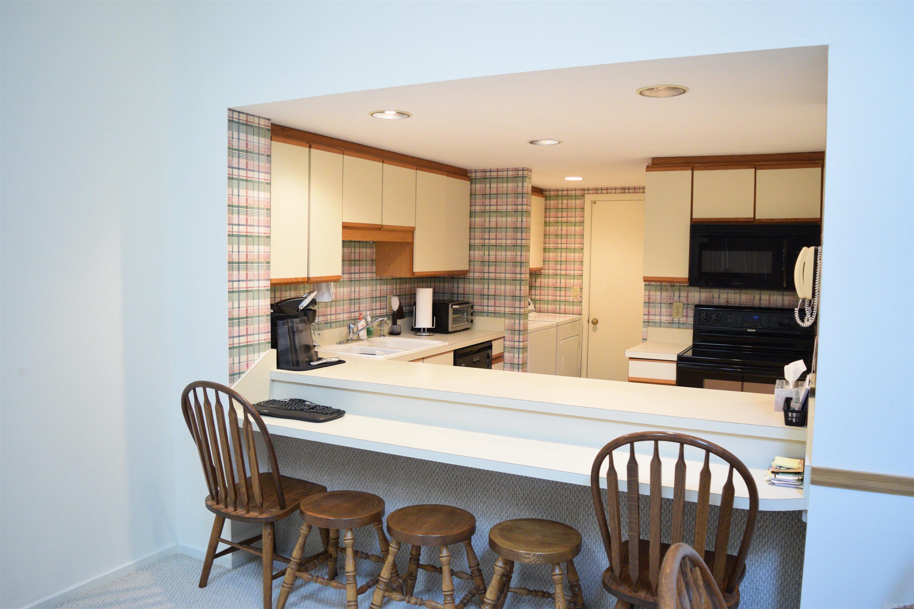 COUNTRY CLUB RIDGE - Residential