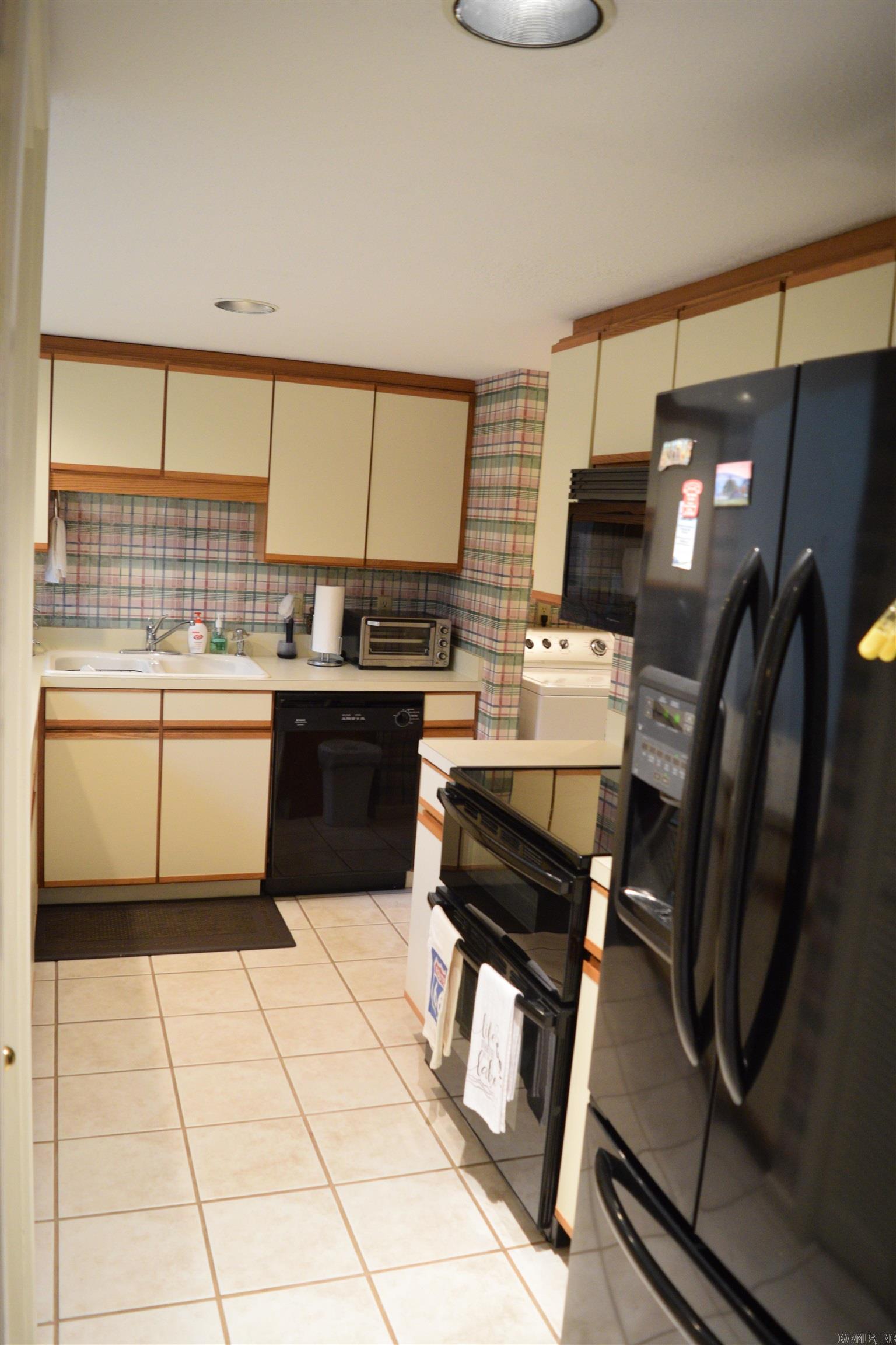 COUNTRY CLUB RIDGE - Residential