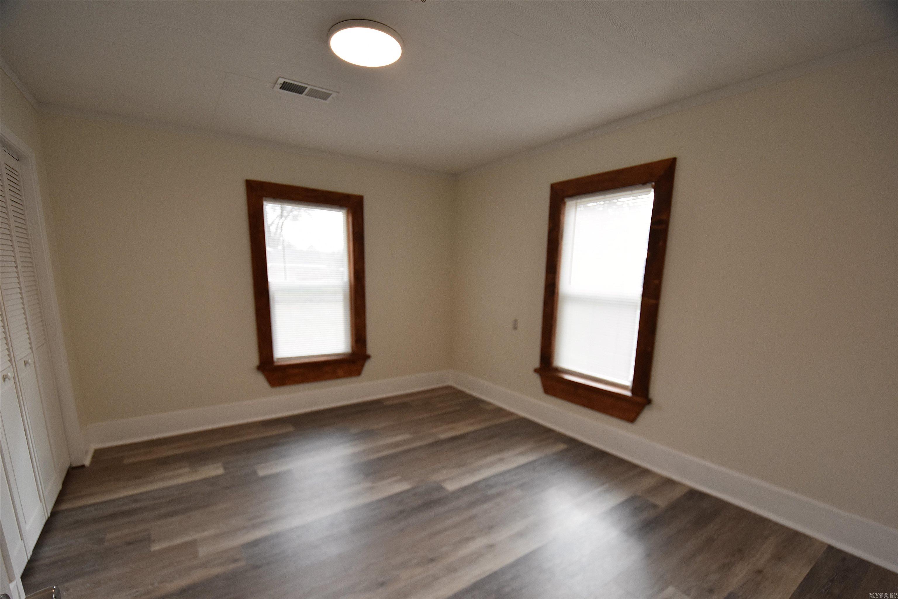 McHenry 2nd - Residential Income