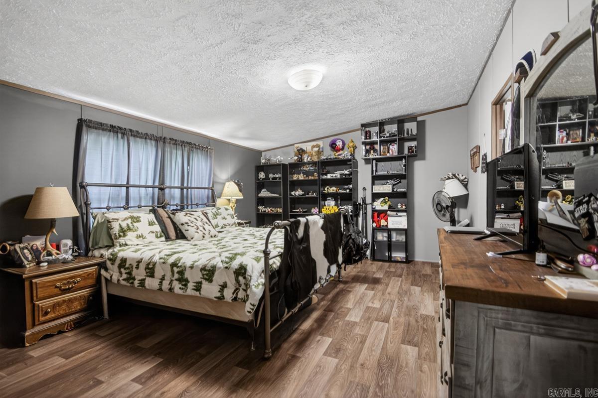 PINE MEADOWS - Residential