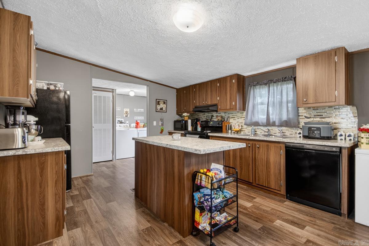 PINE MEADOWS - Residential