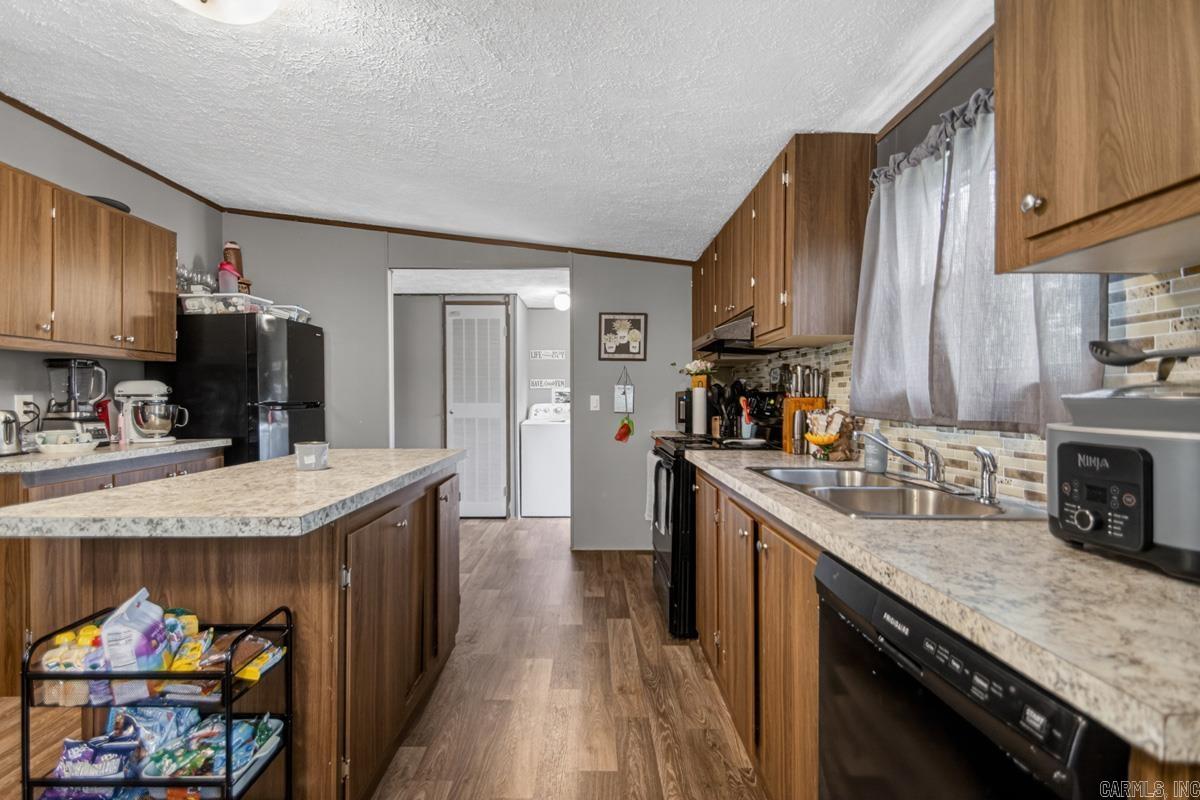 PINE MEADOWS - Residential