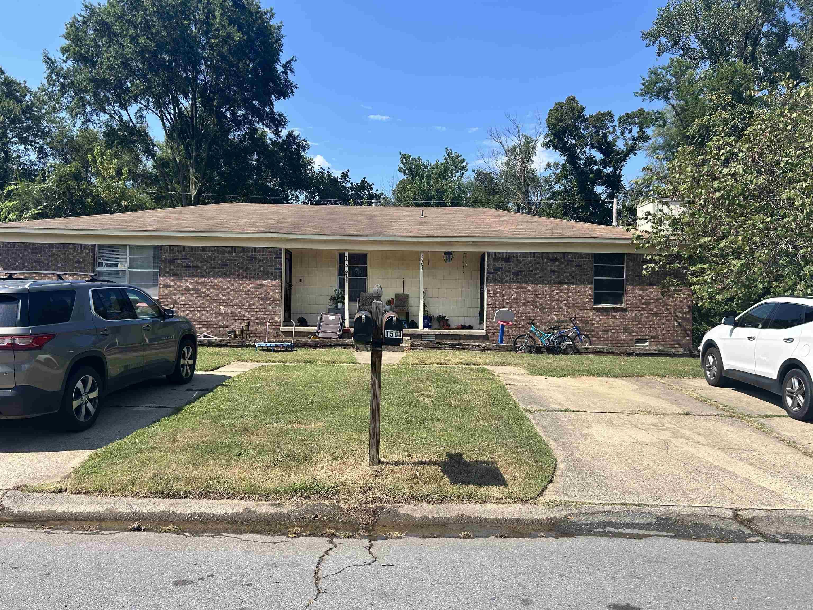 Royal Manor - Residential Income