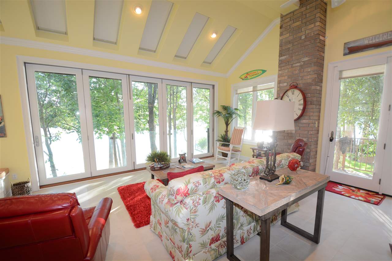 Driftwood Point - Residential