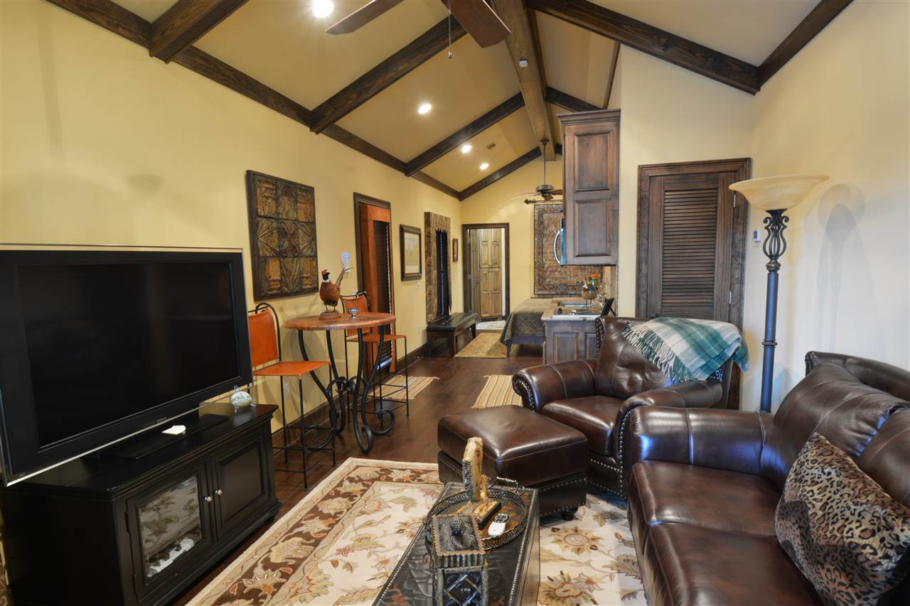 Driftwood Point - Residential