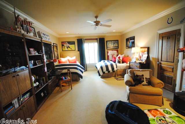 HICKORY CREEK - Residential