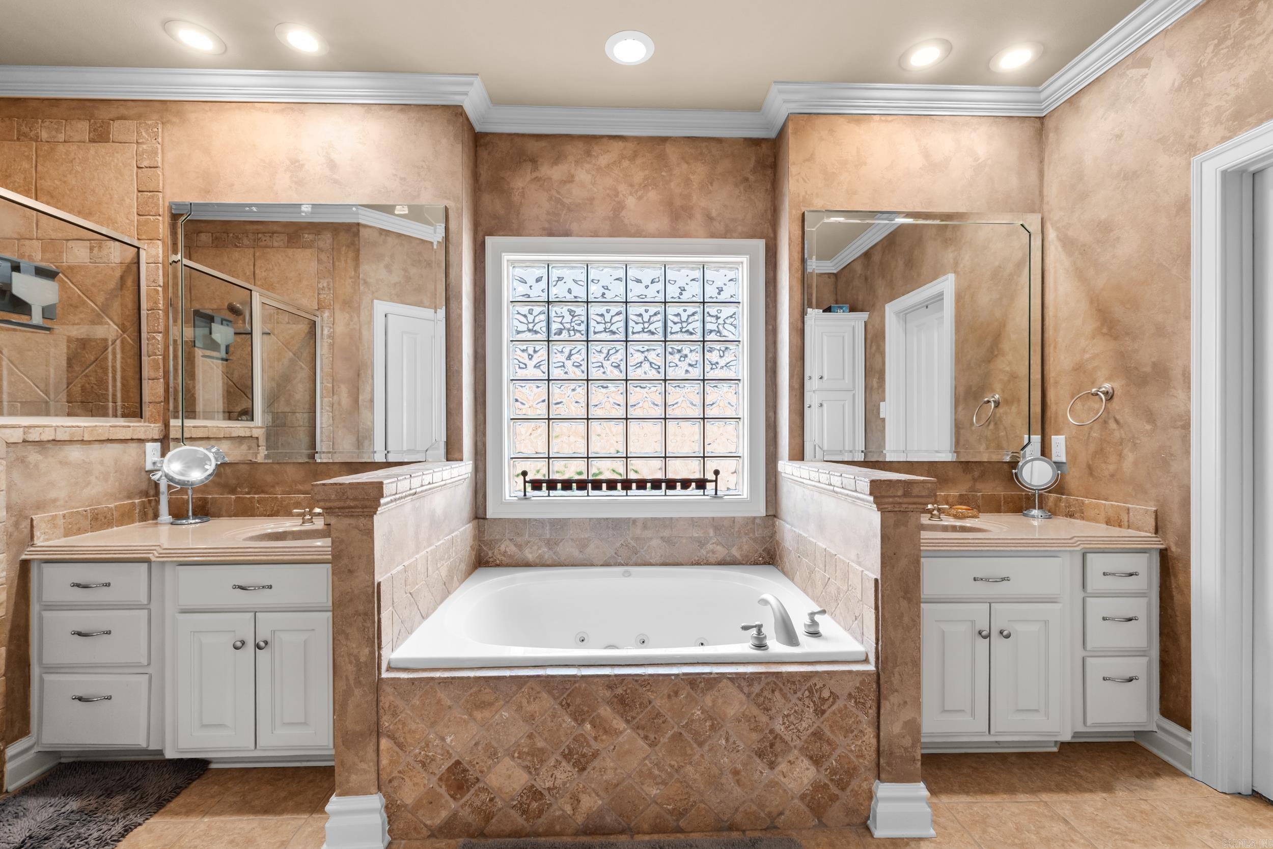 FIELDSTONE - Residential