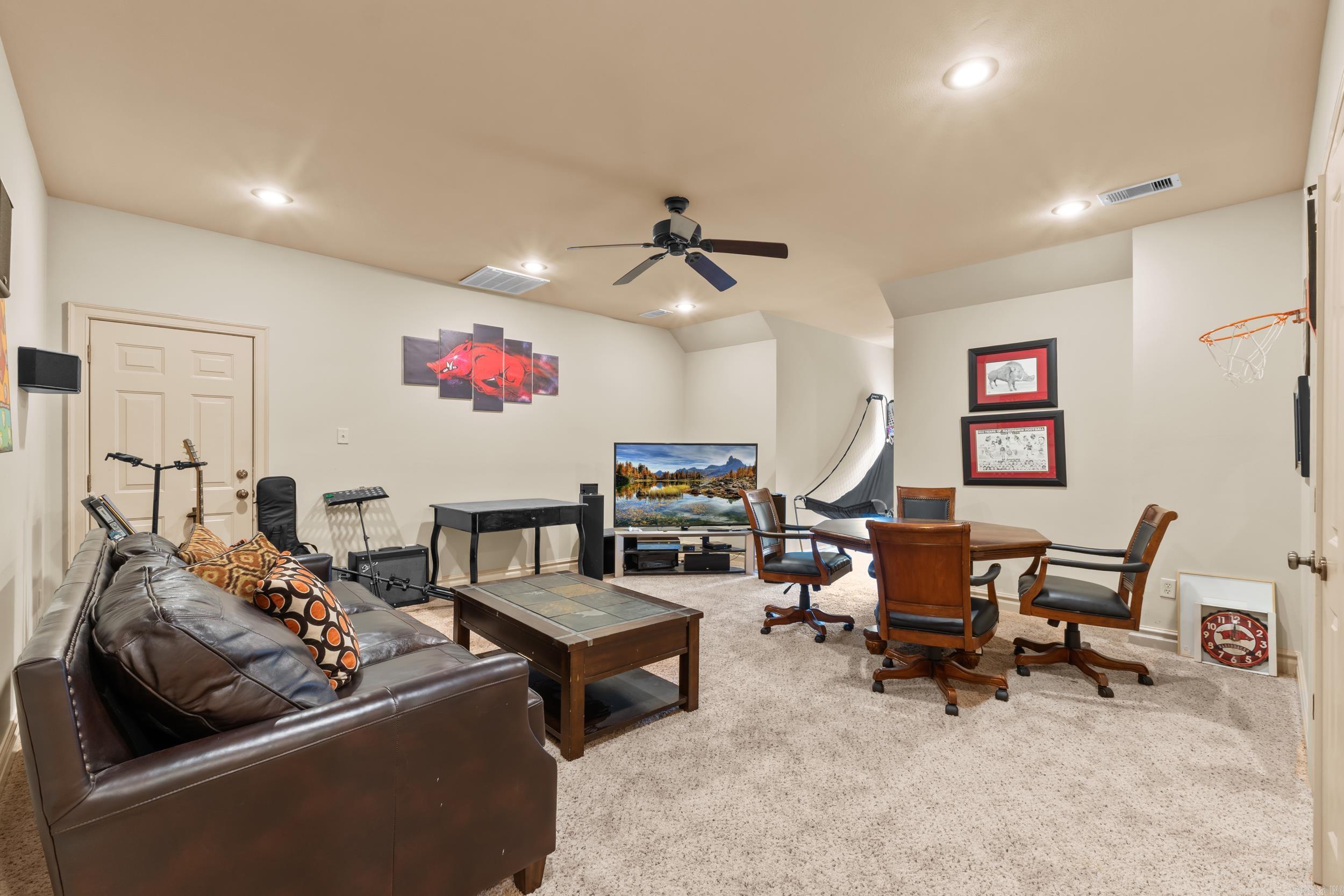 FIELDSTONE - Residential