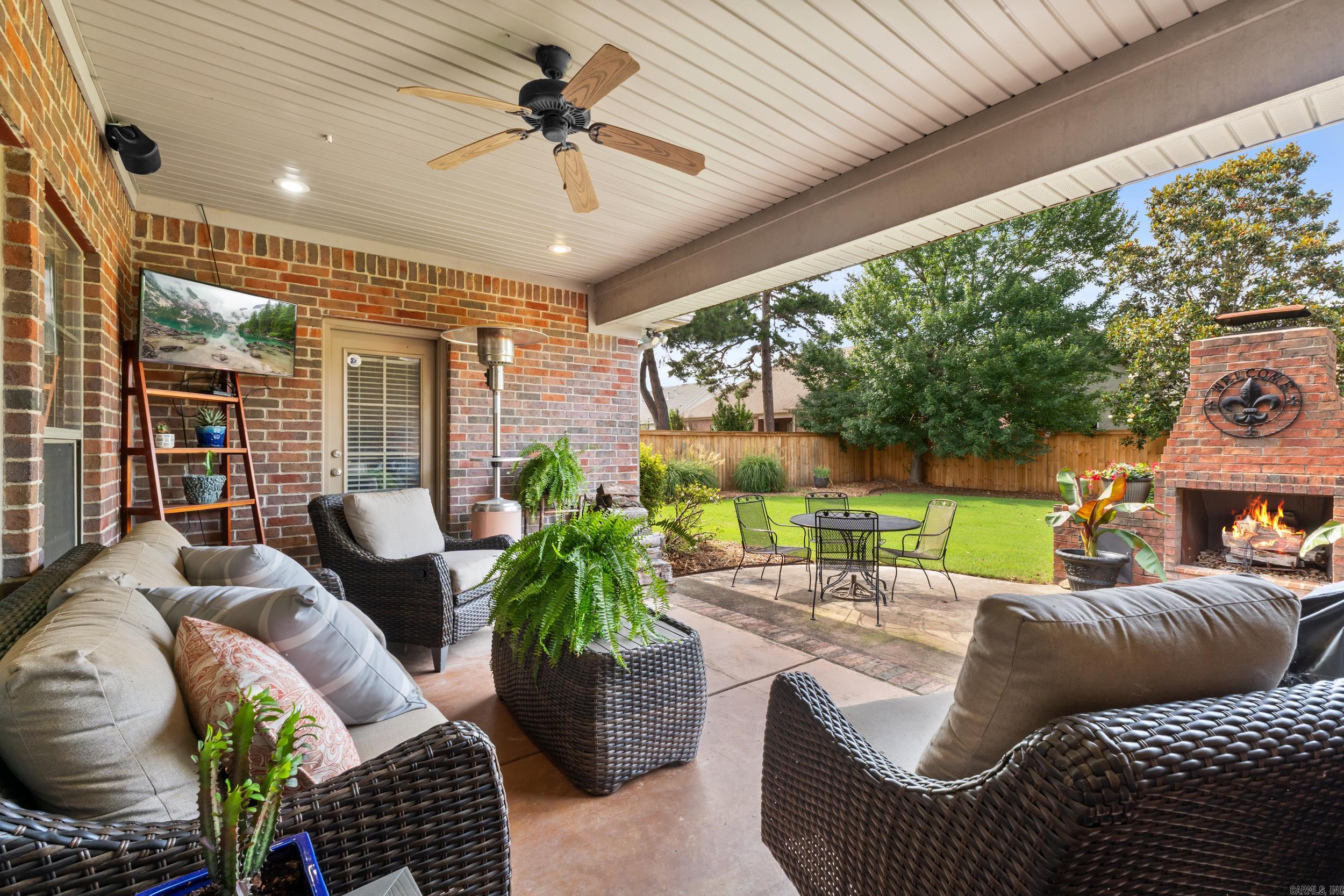FIELDSTONE - Residential