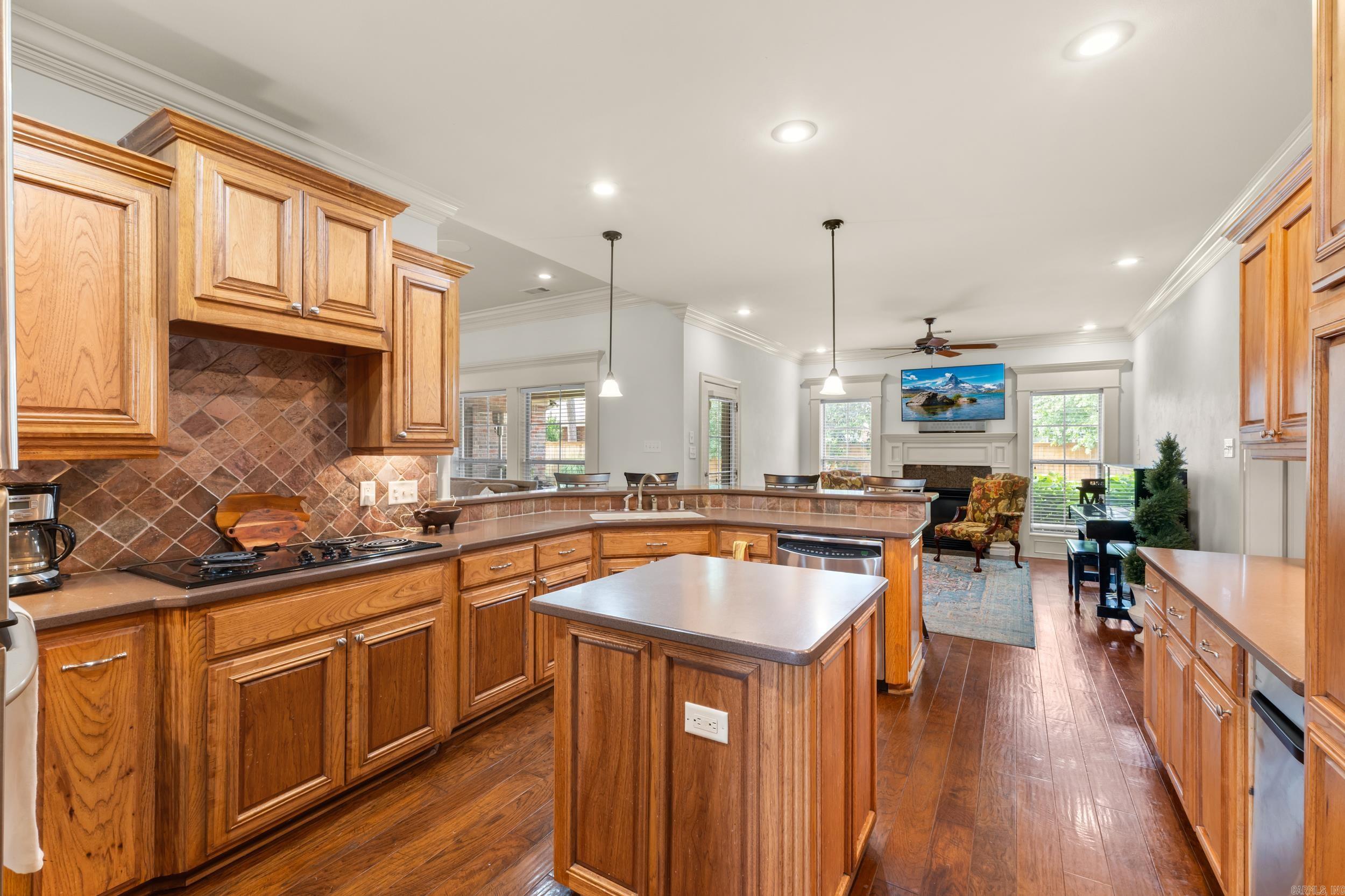 FIELDSTONE - Residential