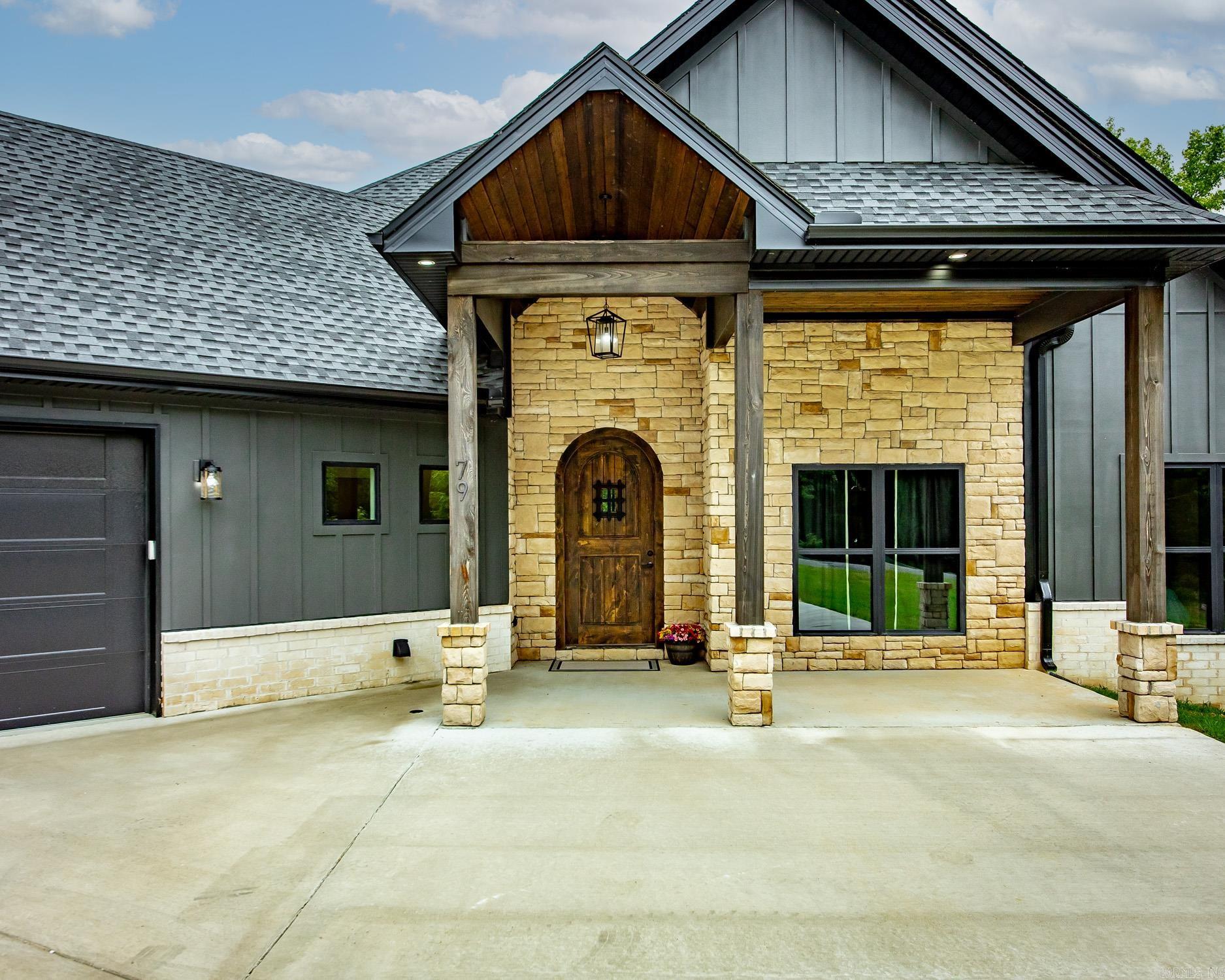 Hawks Point - Residential