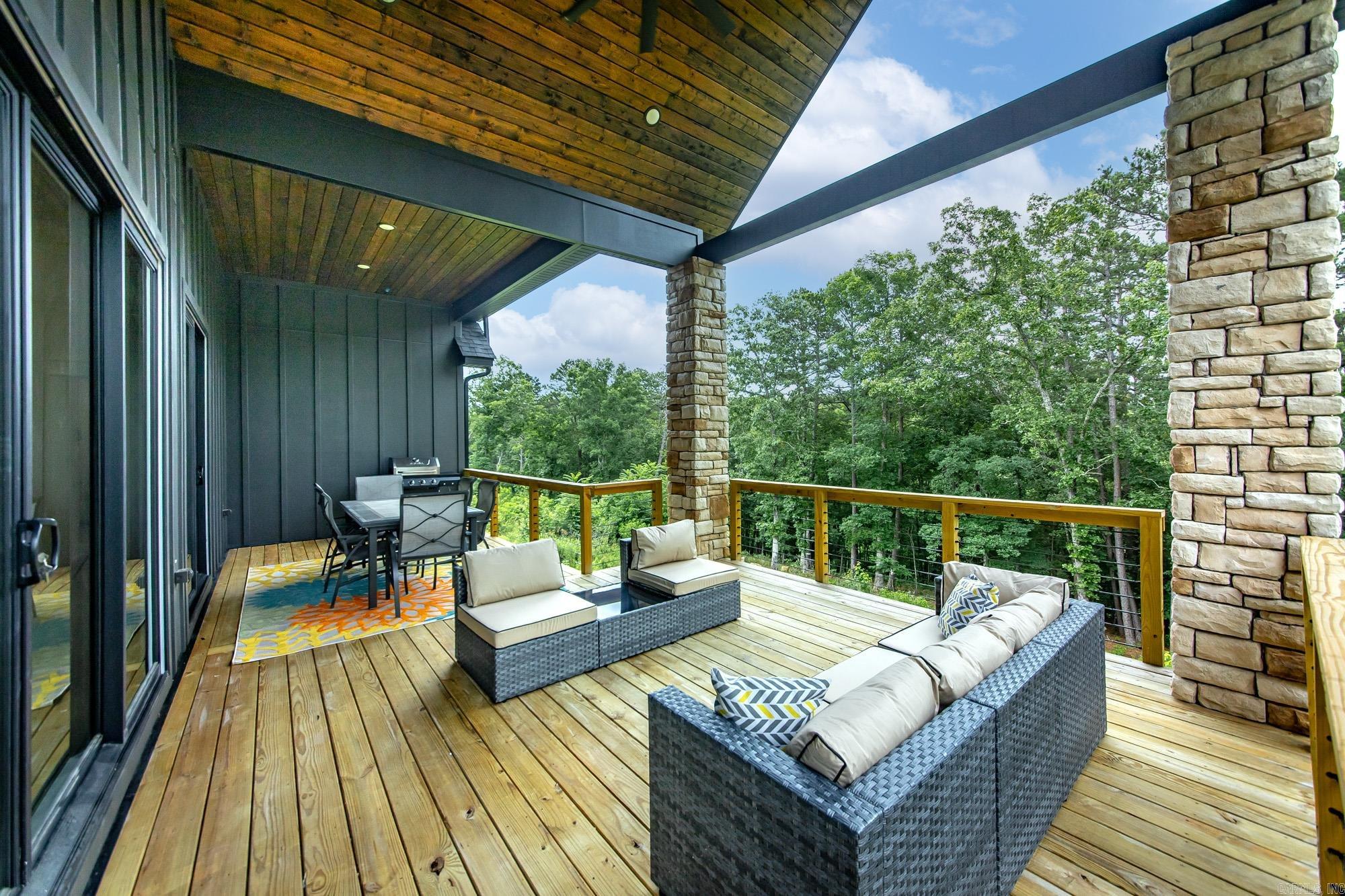 Hawks Point - Residential