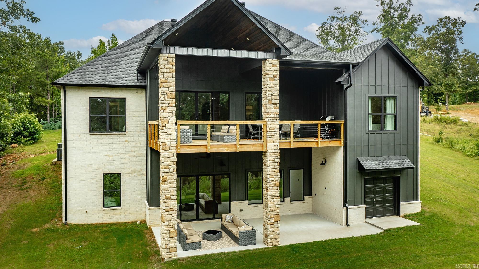 Hawks Point - Residential