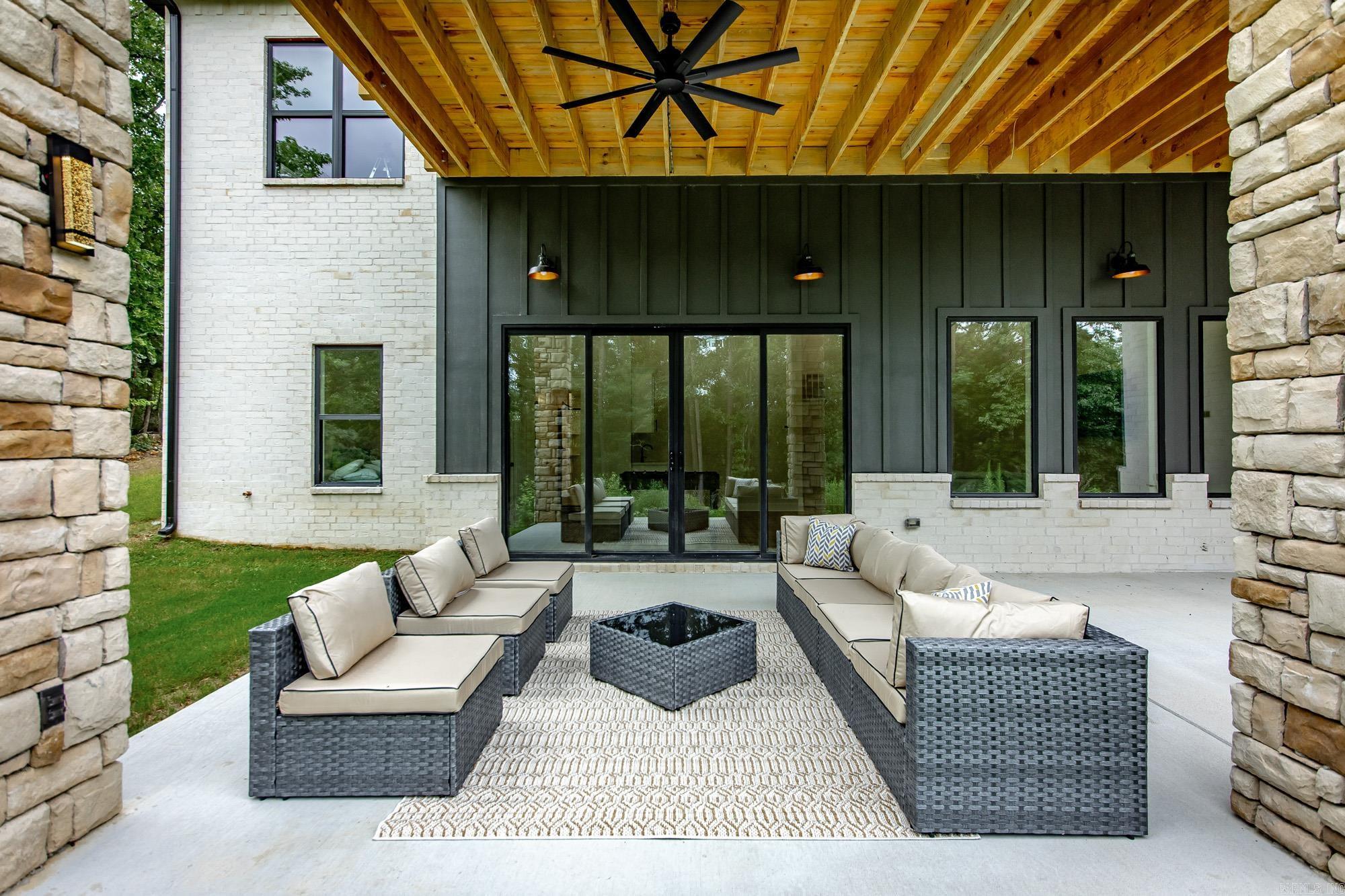 Hawks Point - Residential