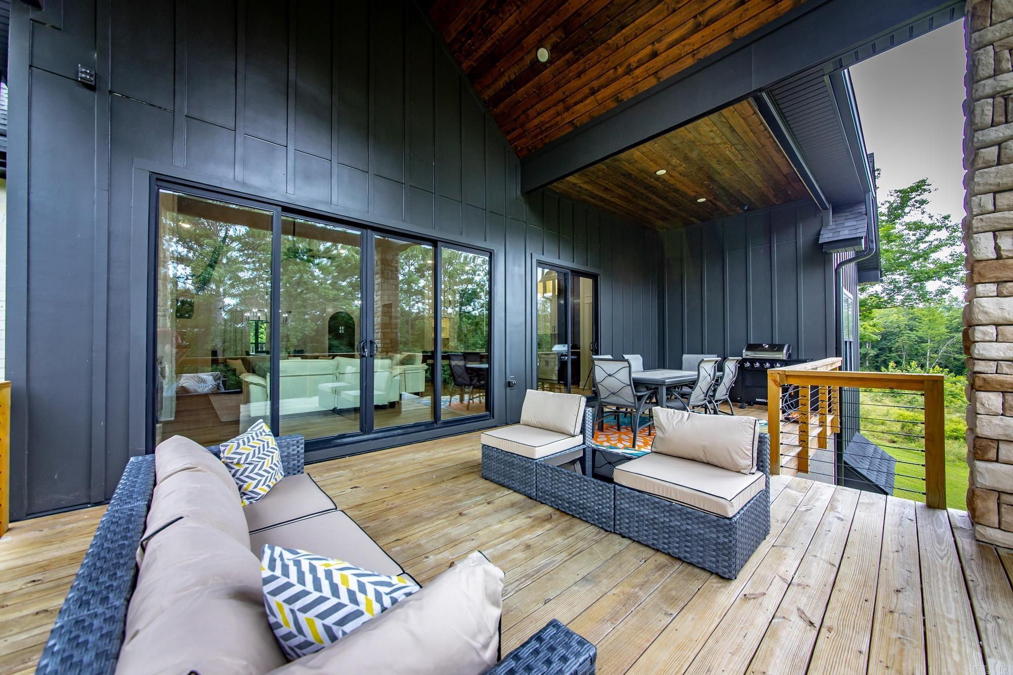 Hawks Point - Residential