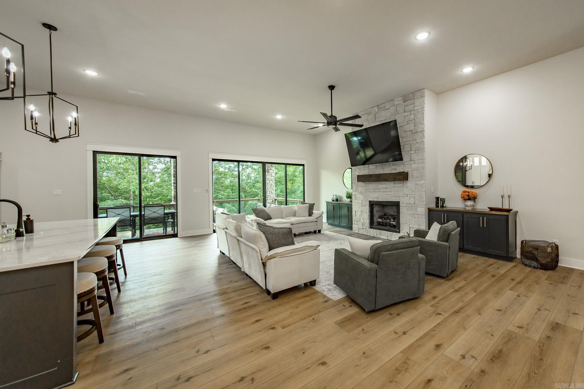 Hawks Point - Residential