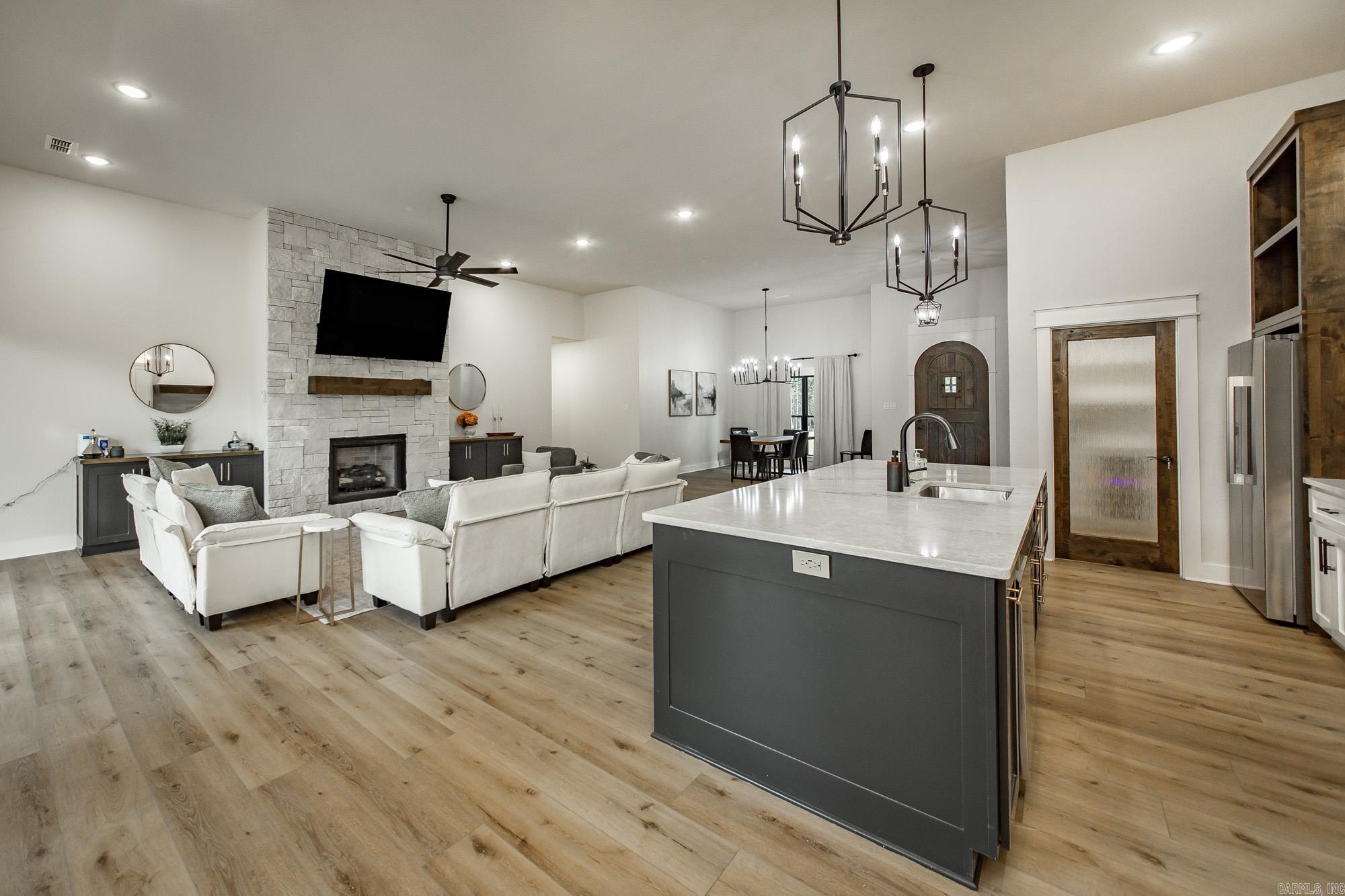 Hawks Point - Residential