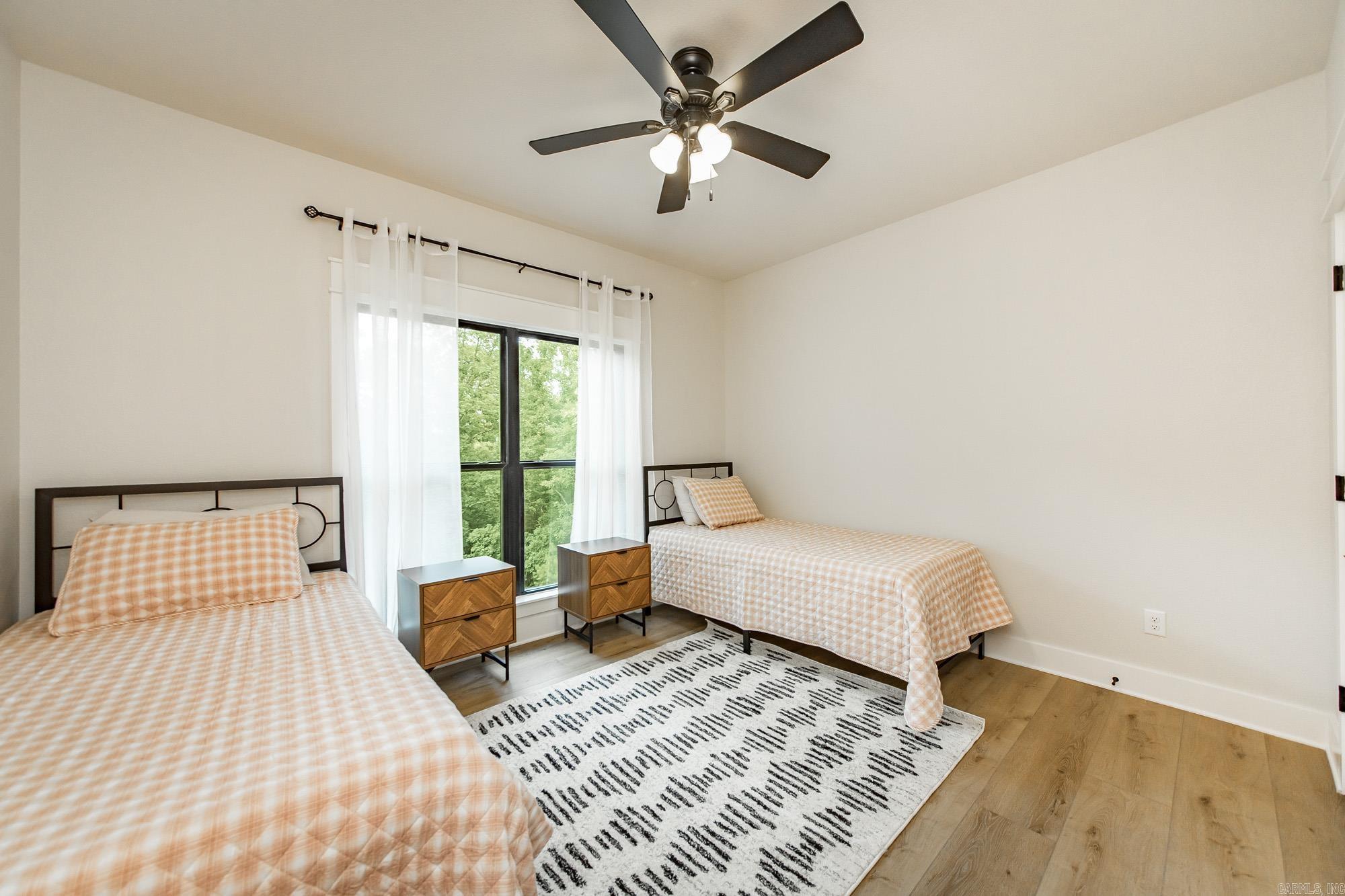 Hawks Point - Residential