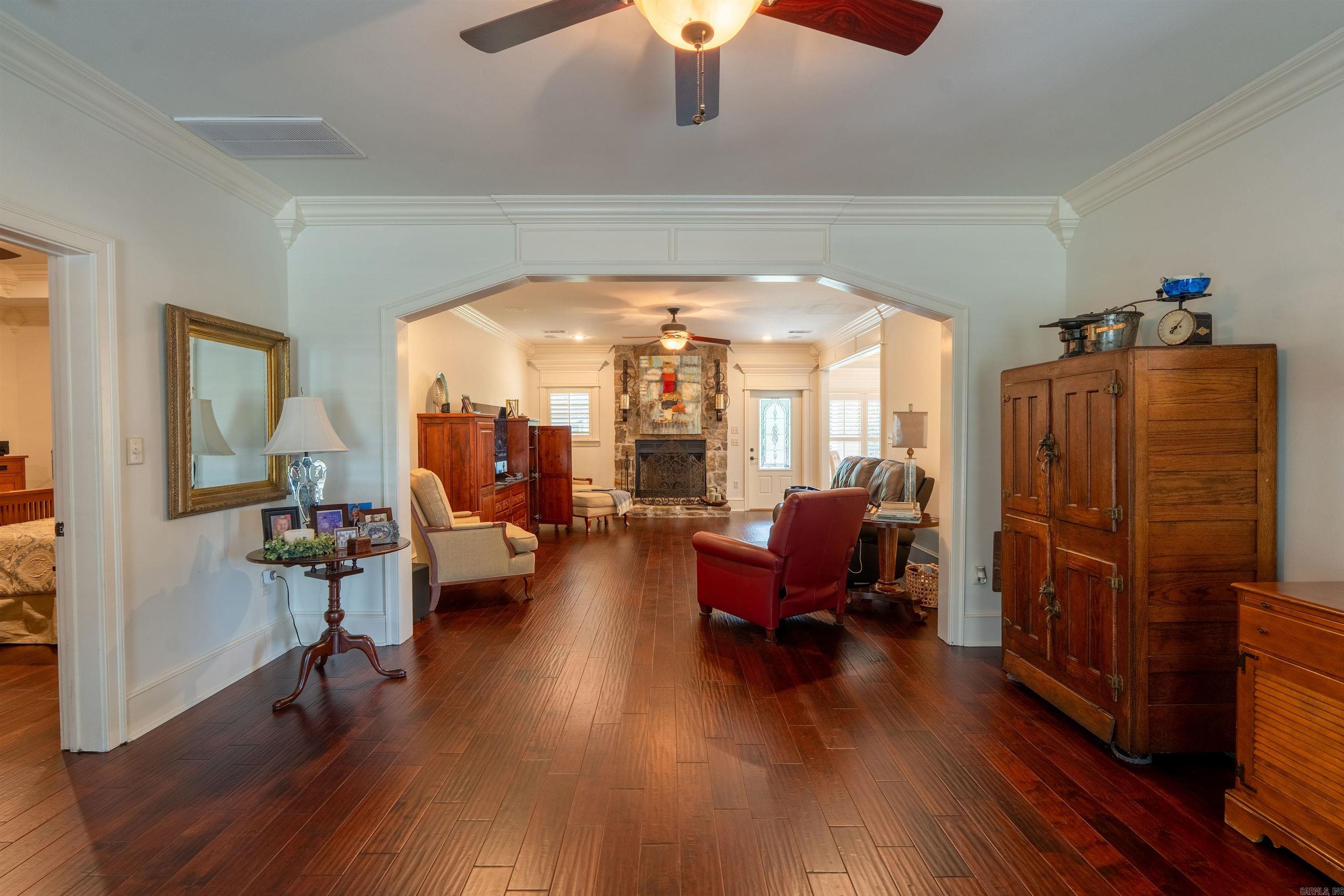 HUNTINGTON COVE - Residential