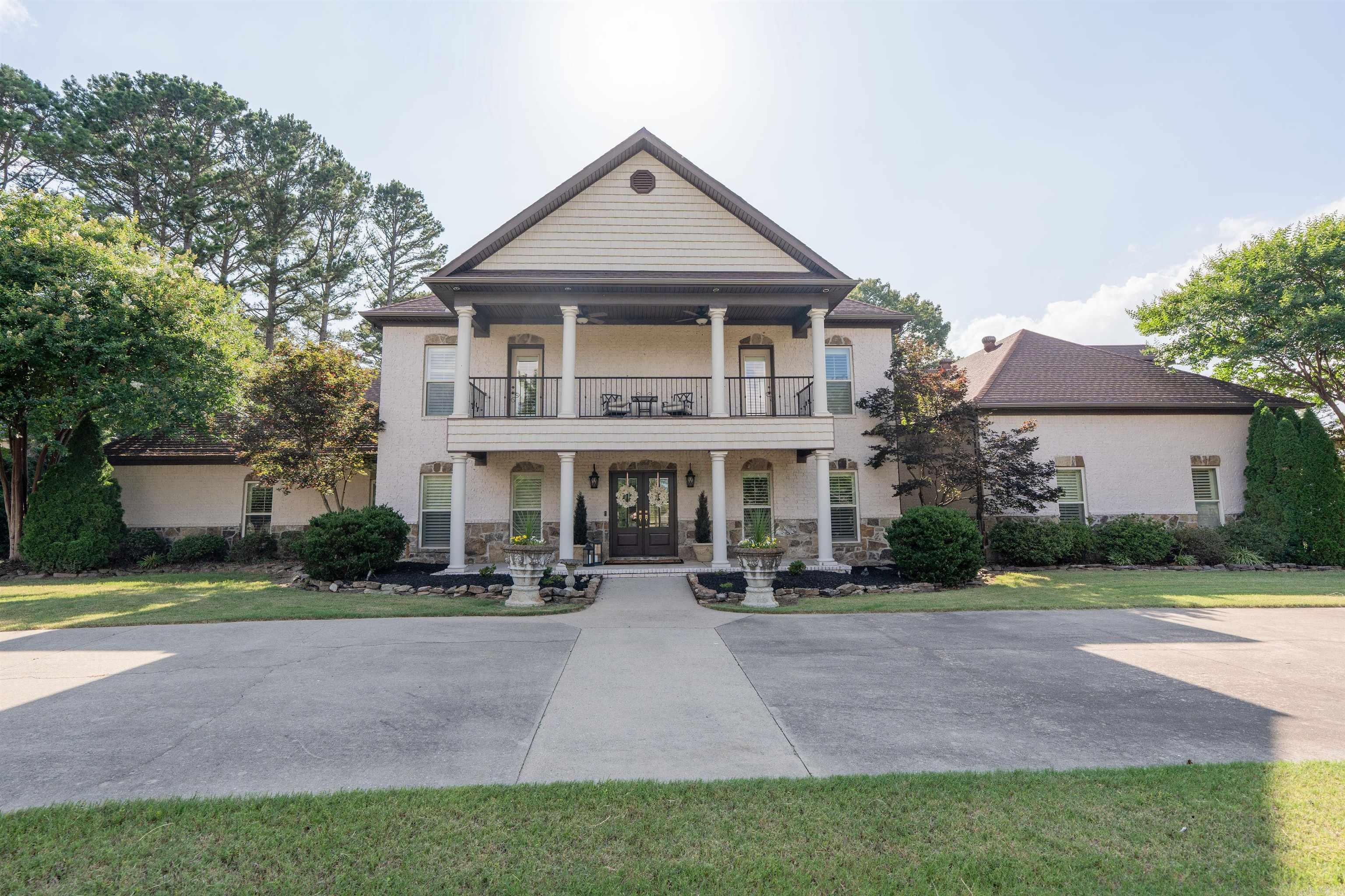 HUNTINGTON COVE - Residential