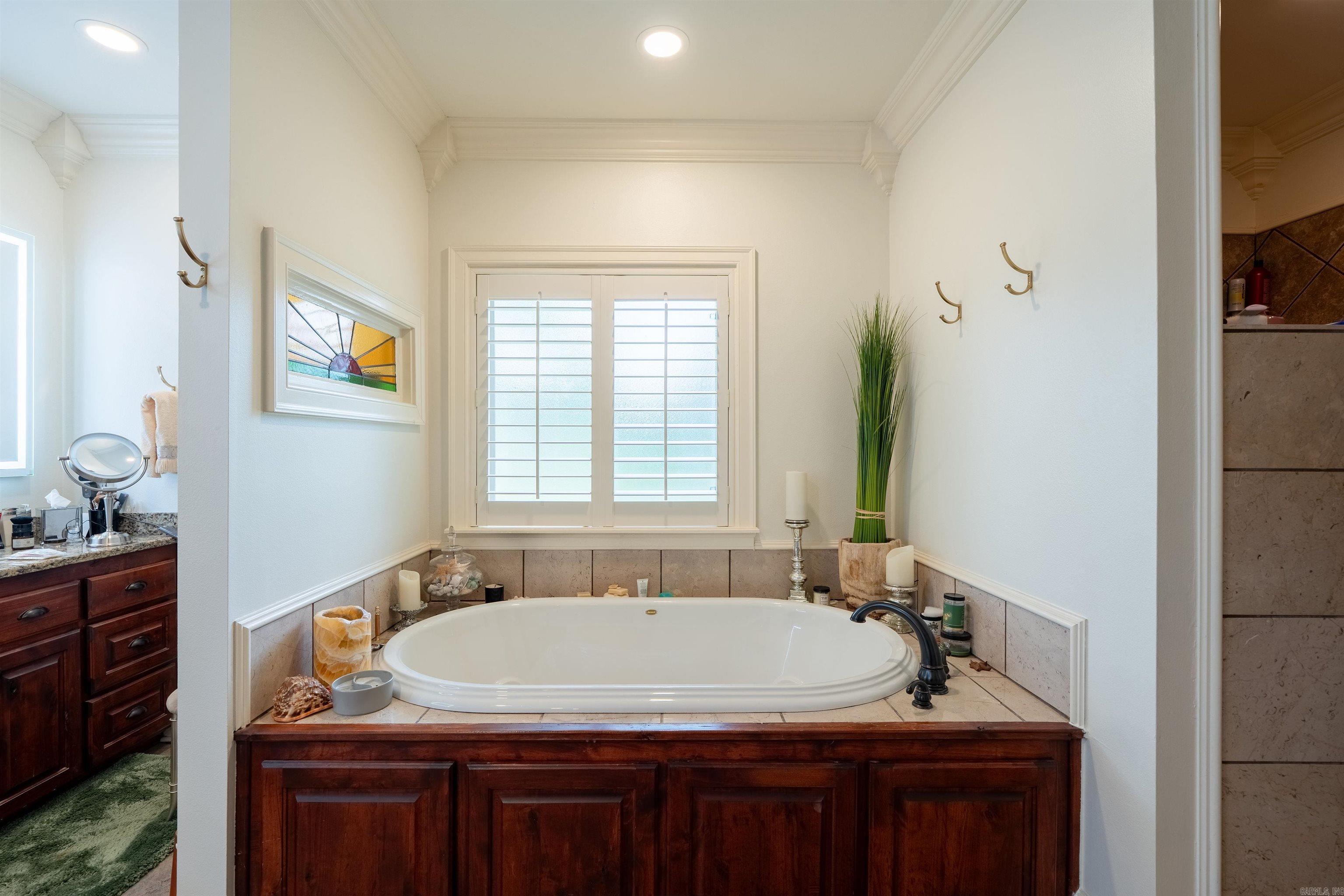 HUNTINGTON COVE - Residential
