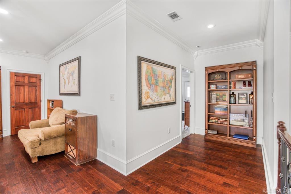 HUNTINGTON COVE - Residential
