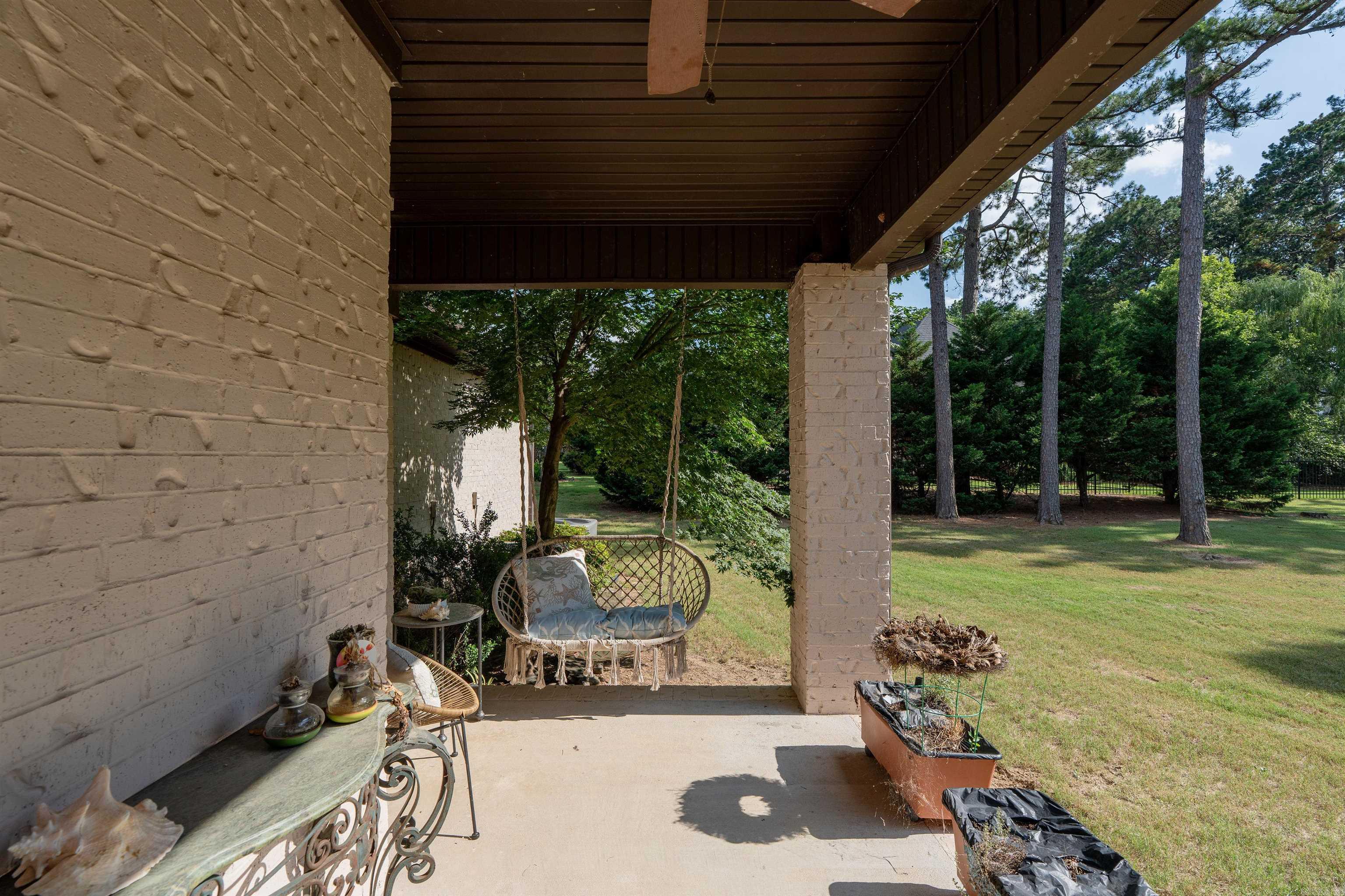 HUNTINGTON COVE - Residential